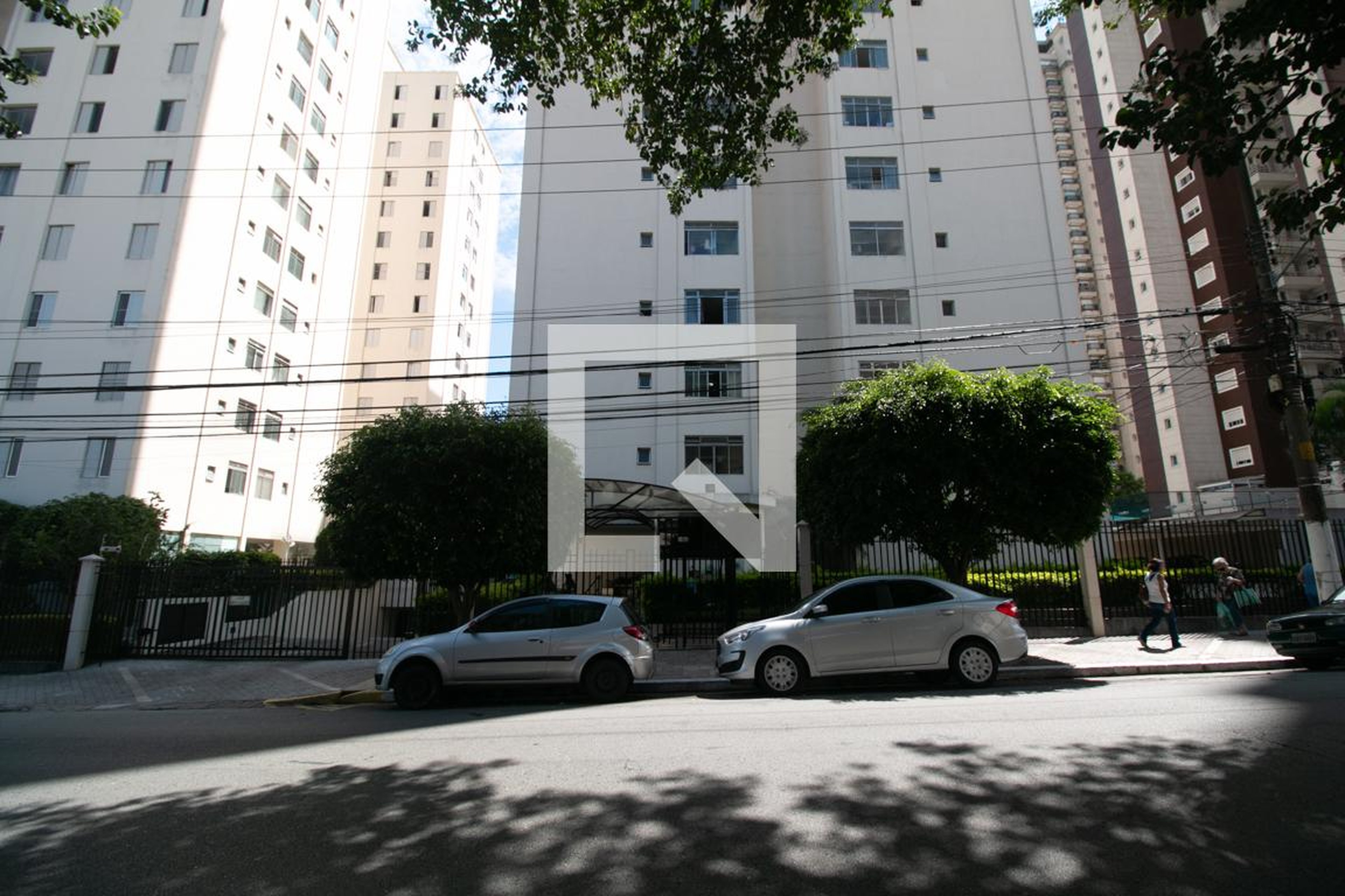 Fachada Condomínio em Rua Euclides Pacheco, 1038