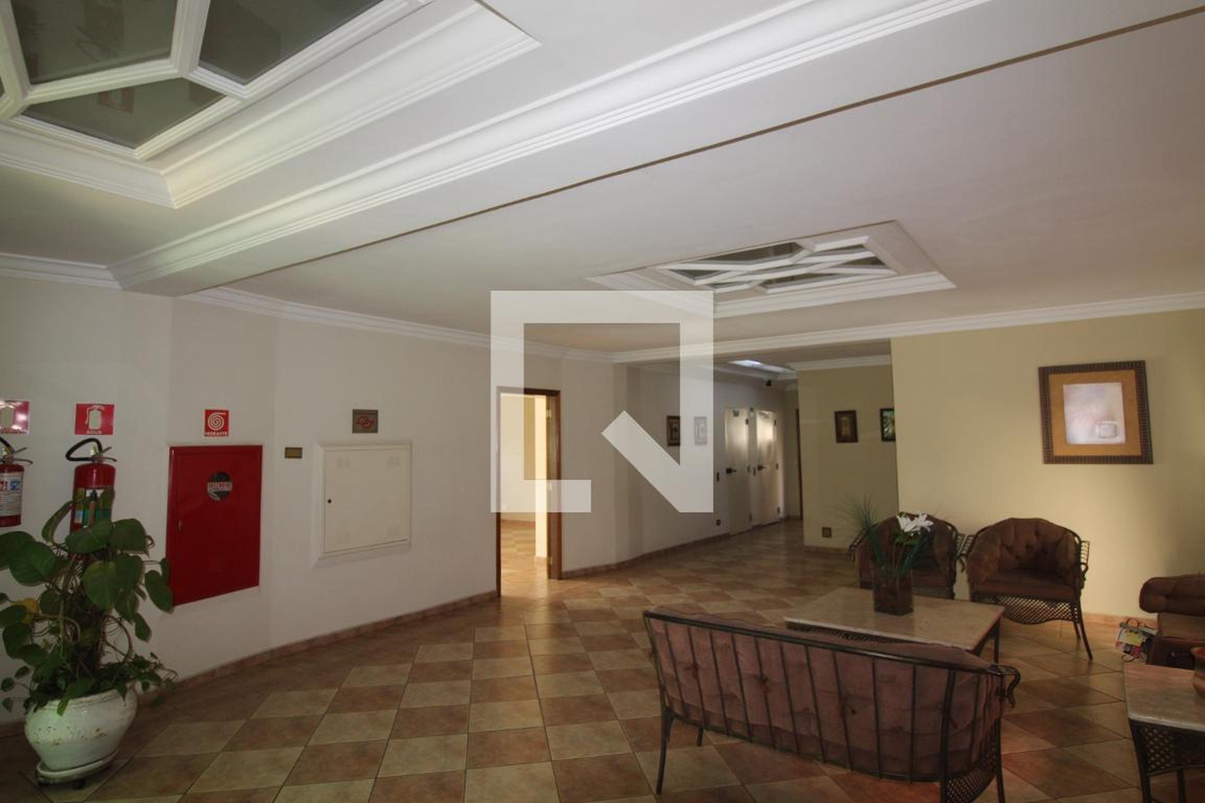 Hall social - Portal de Conti