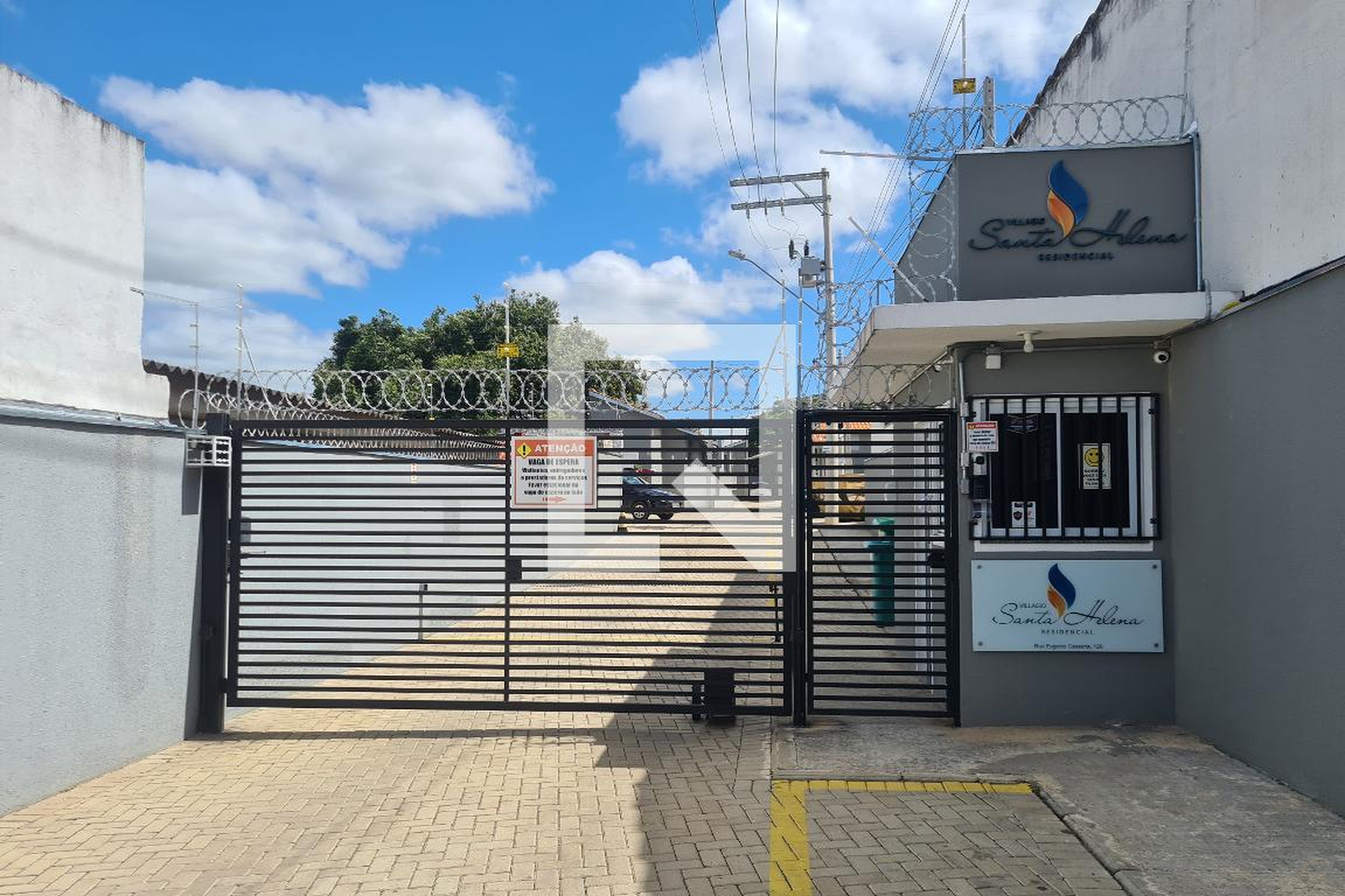 Fachada Condomínio em Rua Eugênio Caserta, 126