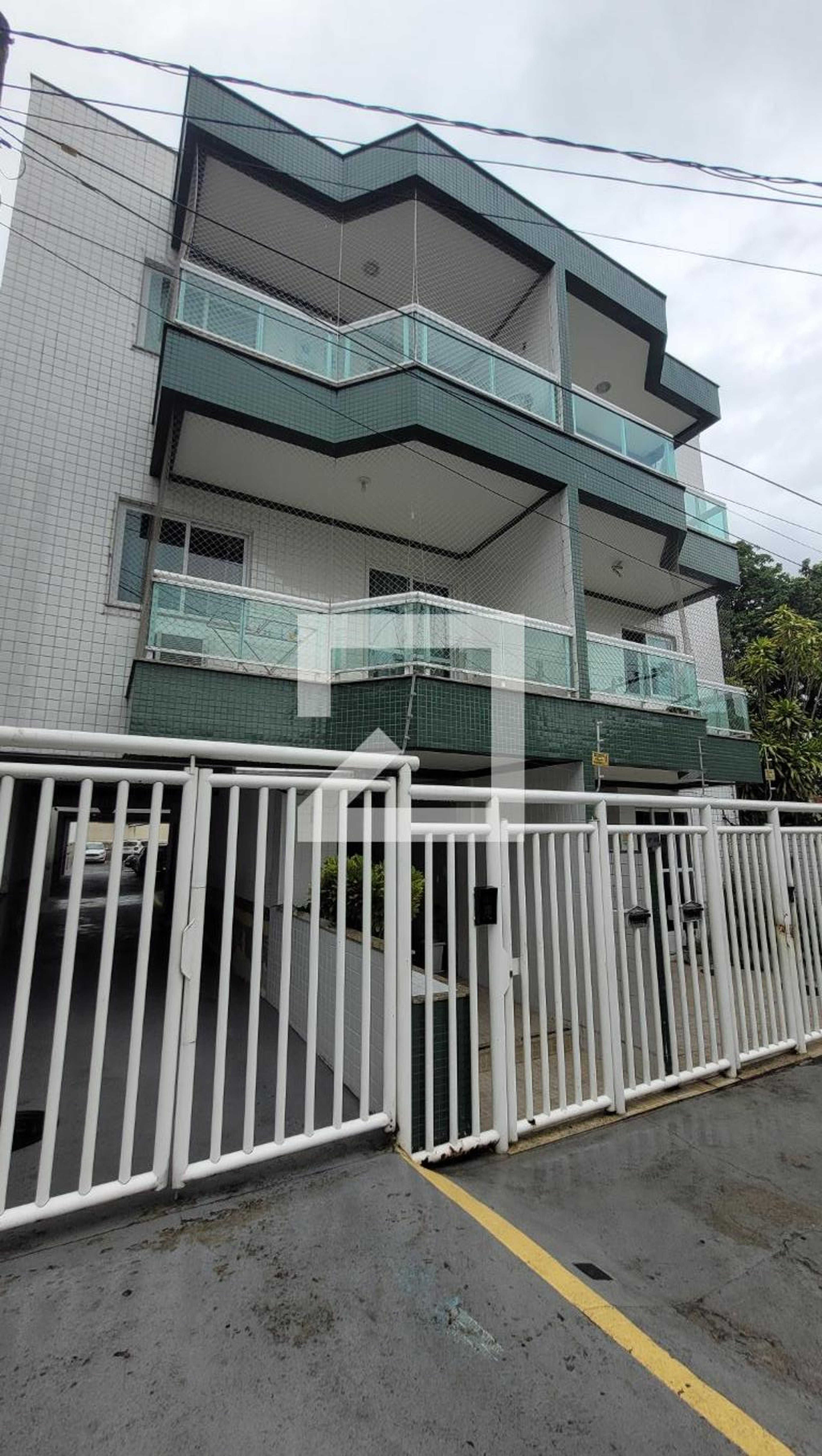 Fachada Condomínio em Rua Bernardo Taveira, 090