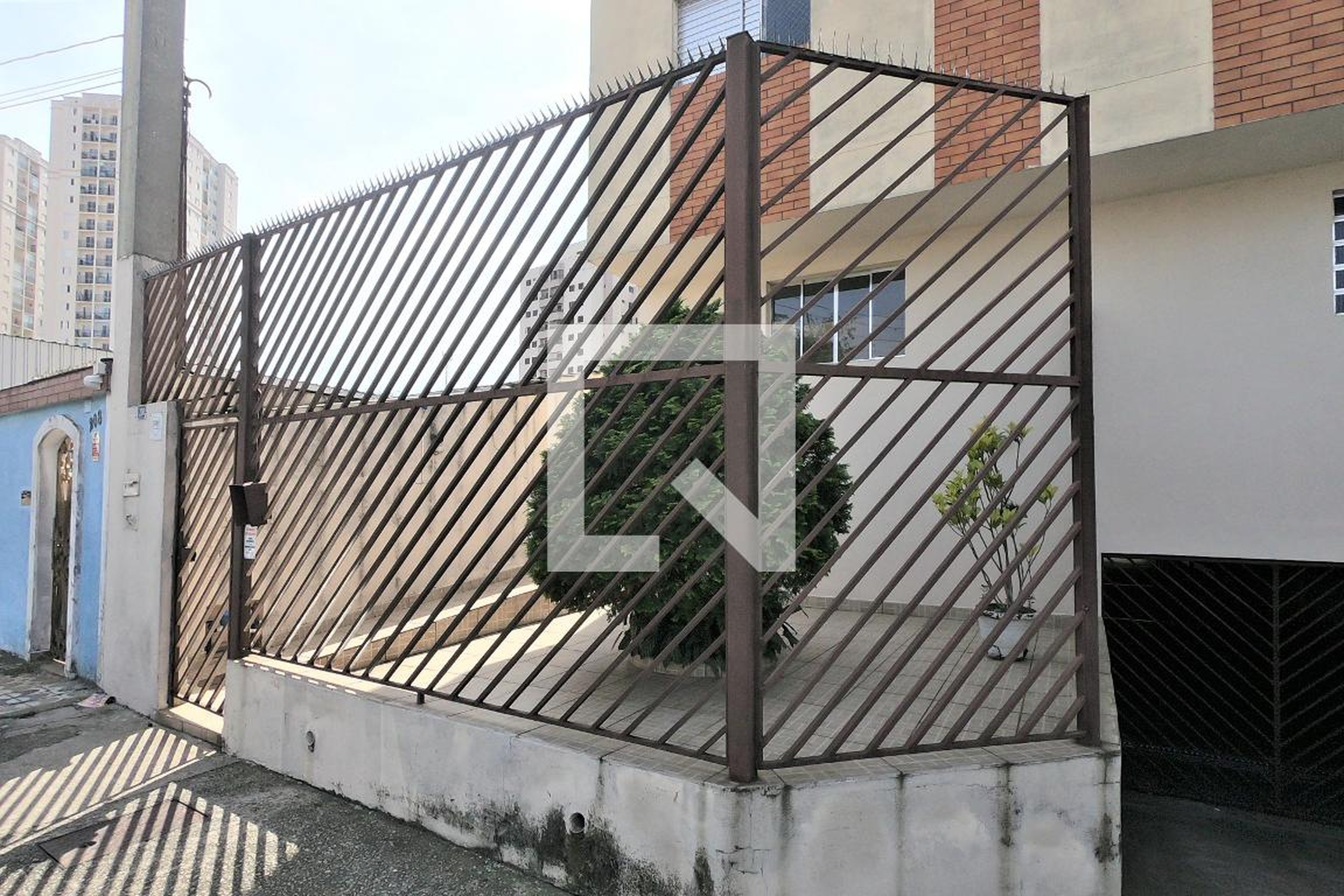 Fachada do Condomínio Condomínio em Rua Joaquim Moreira, 200