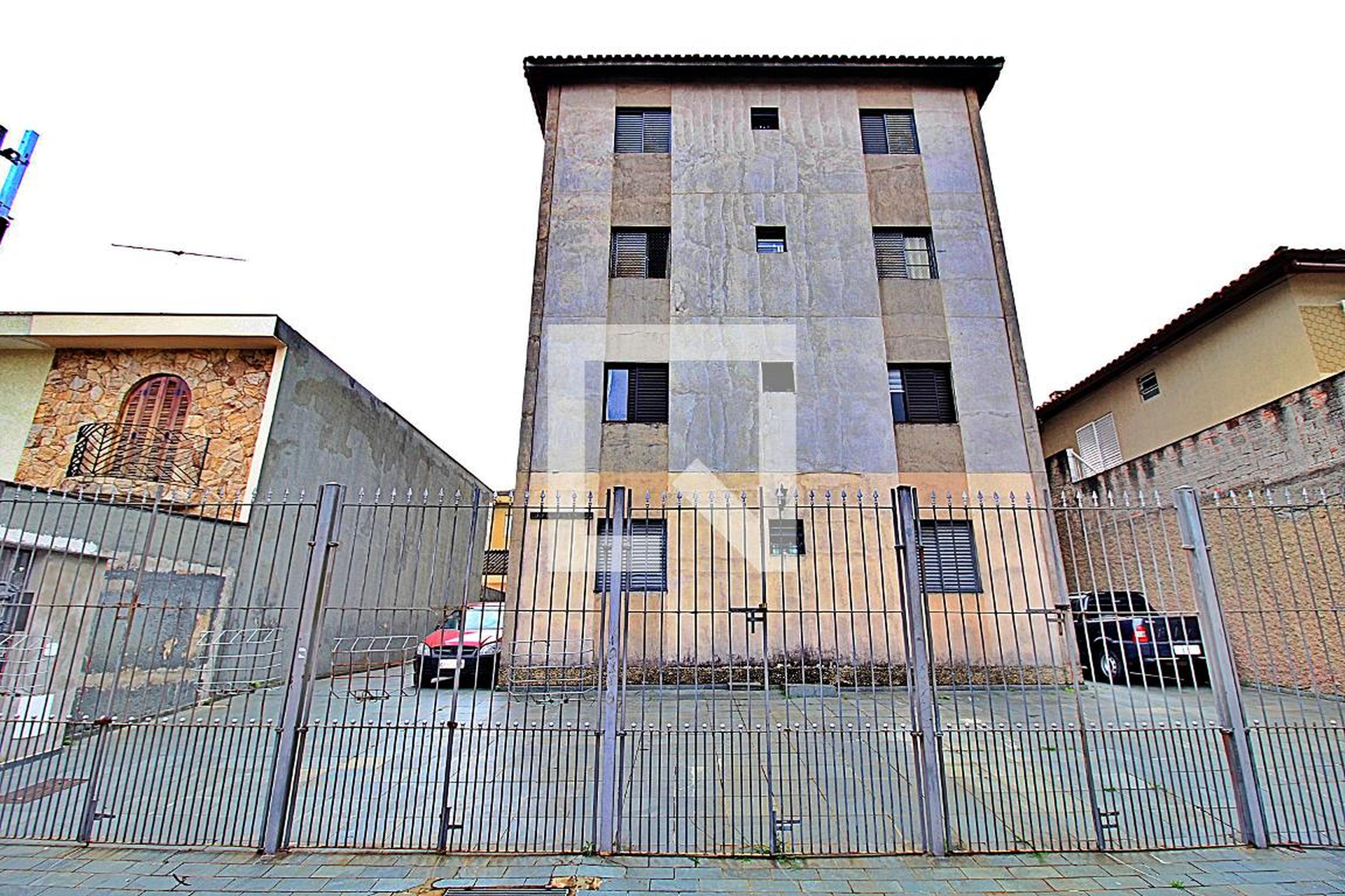 Fachada do Condomínio Condomínio em Rua Maria Bordin, 39
