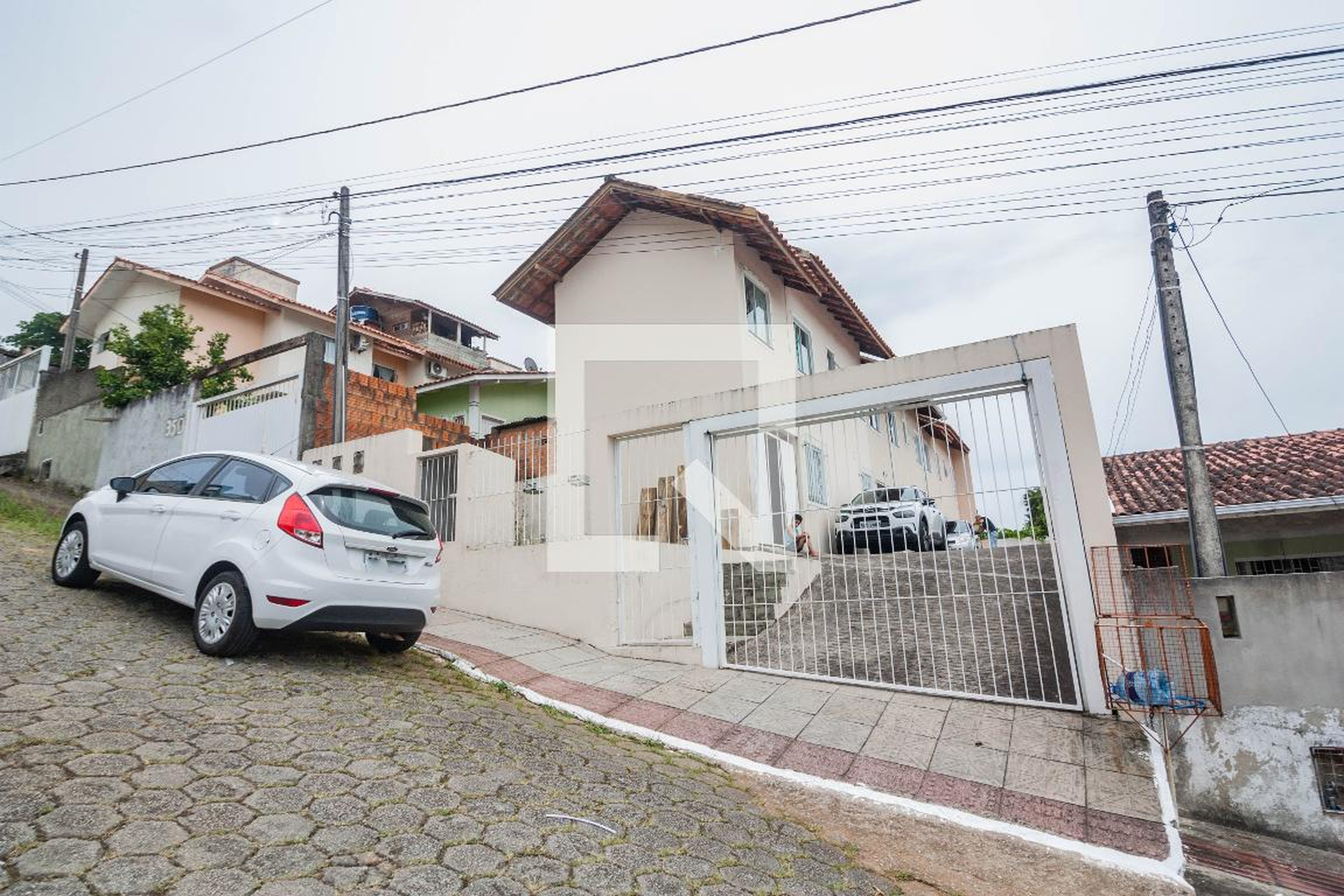 Fachada Condomínio em Rua Lauri de Souza Barbosa, 340