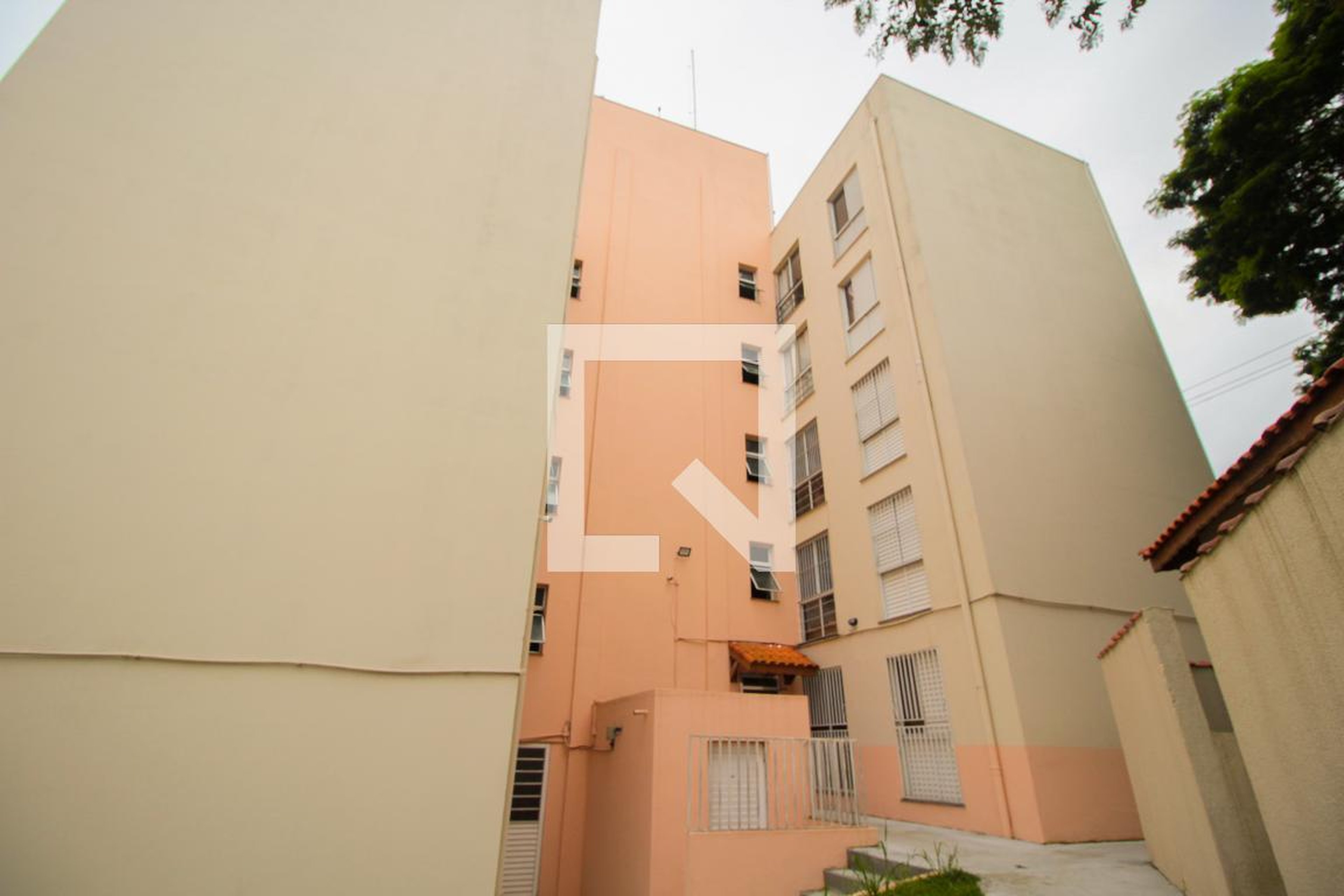 Fachada do Prédio Condomínio em Rua Rio Imburana, 32
