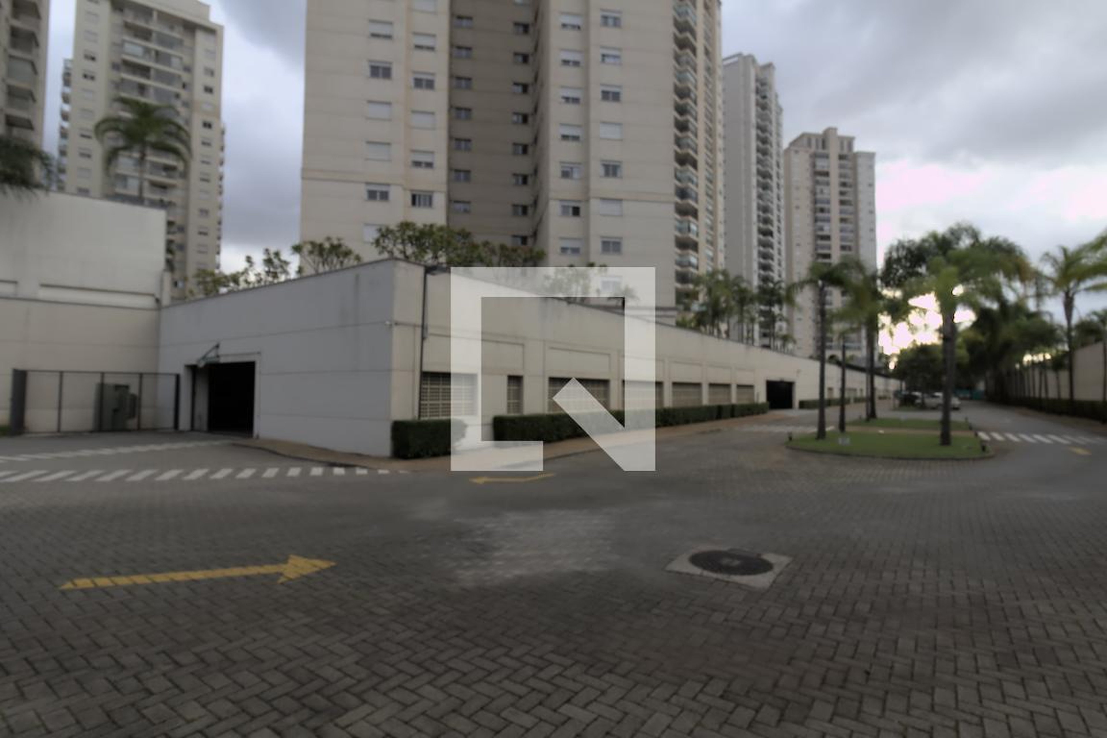 Fachada do Condomínio Condomínio Pateo Pompéia