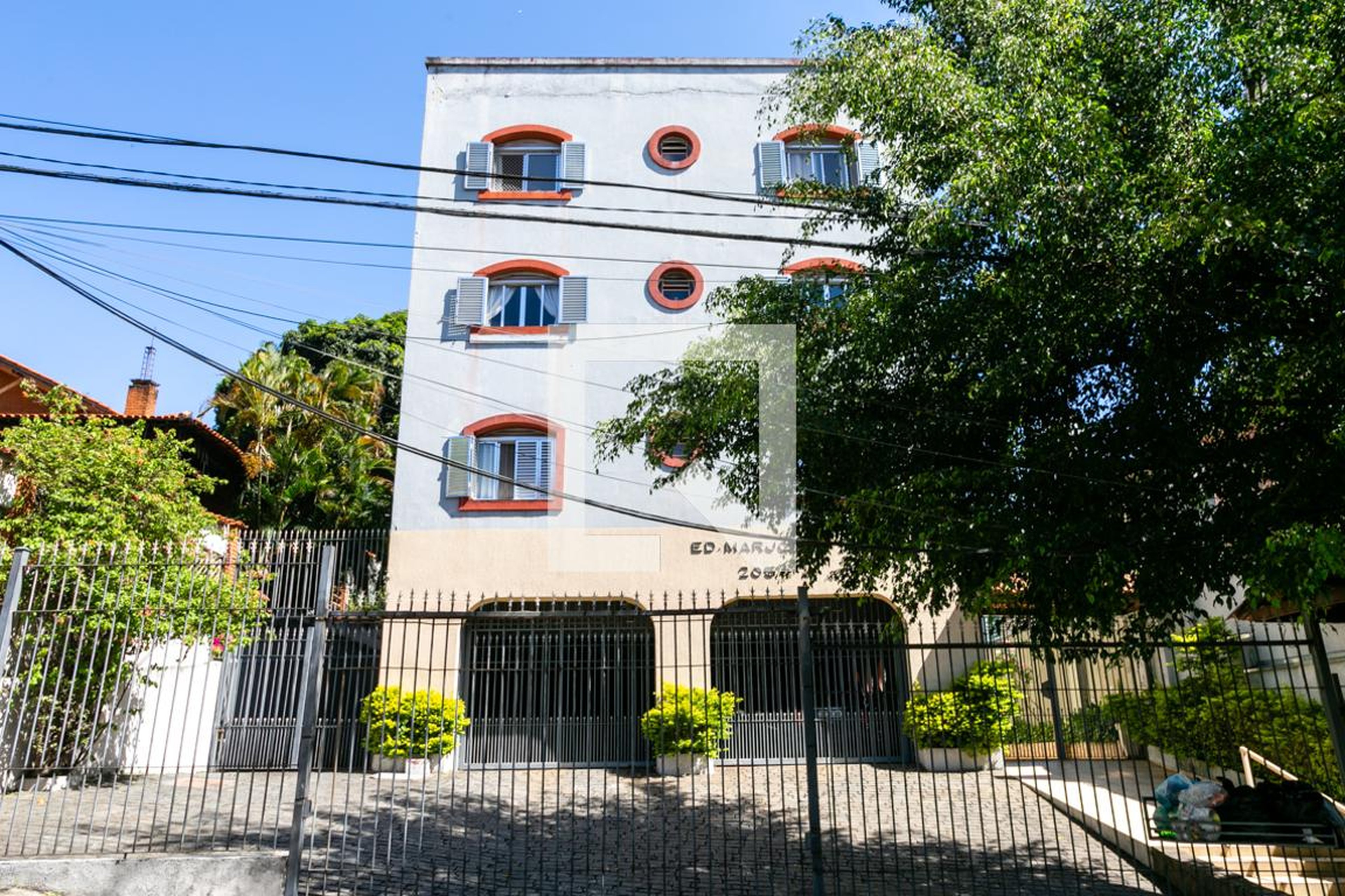 Fachada do prédio Condomínio Marjorie