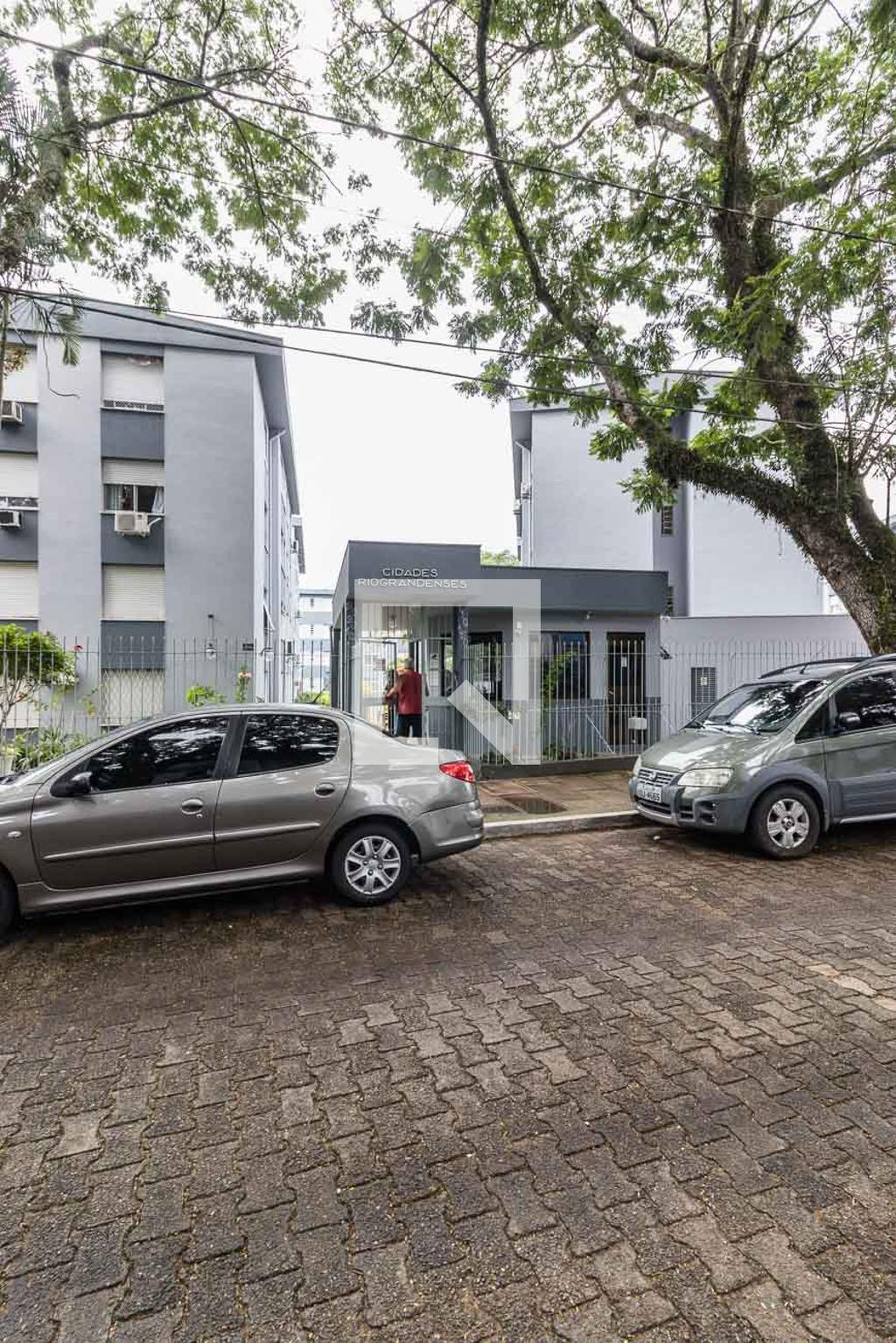 Fachada Condomínio em Rua Diomário Moojen, 110