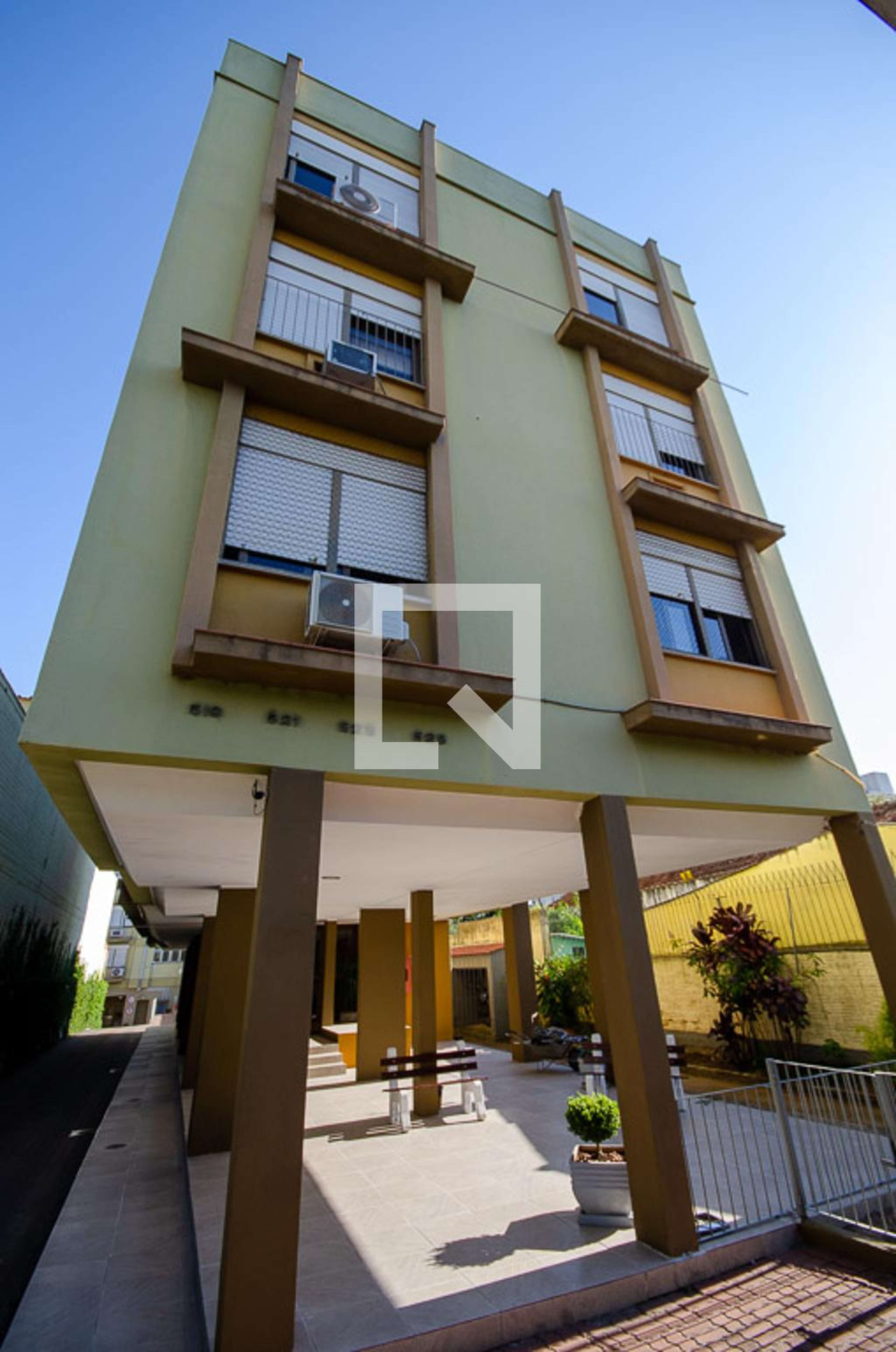 Fachada do Prédio Condomínio Conjunto Residencial Figueira do Cristal