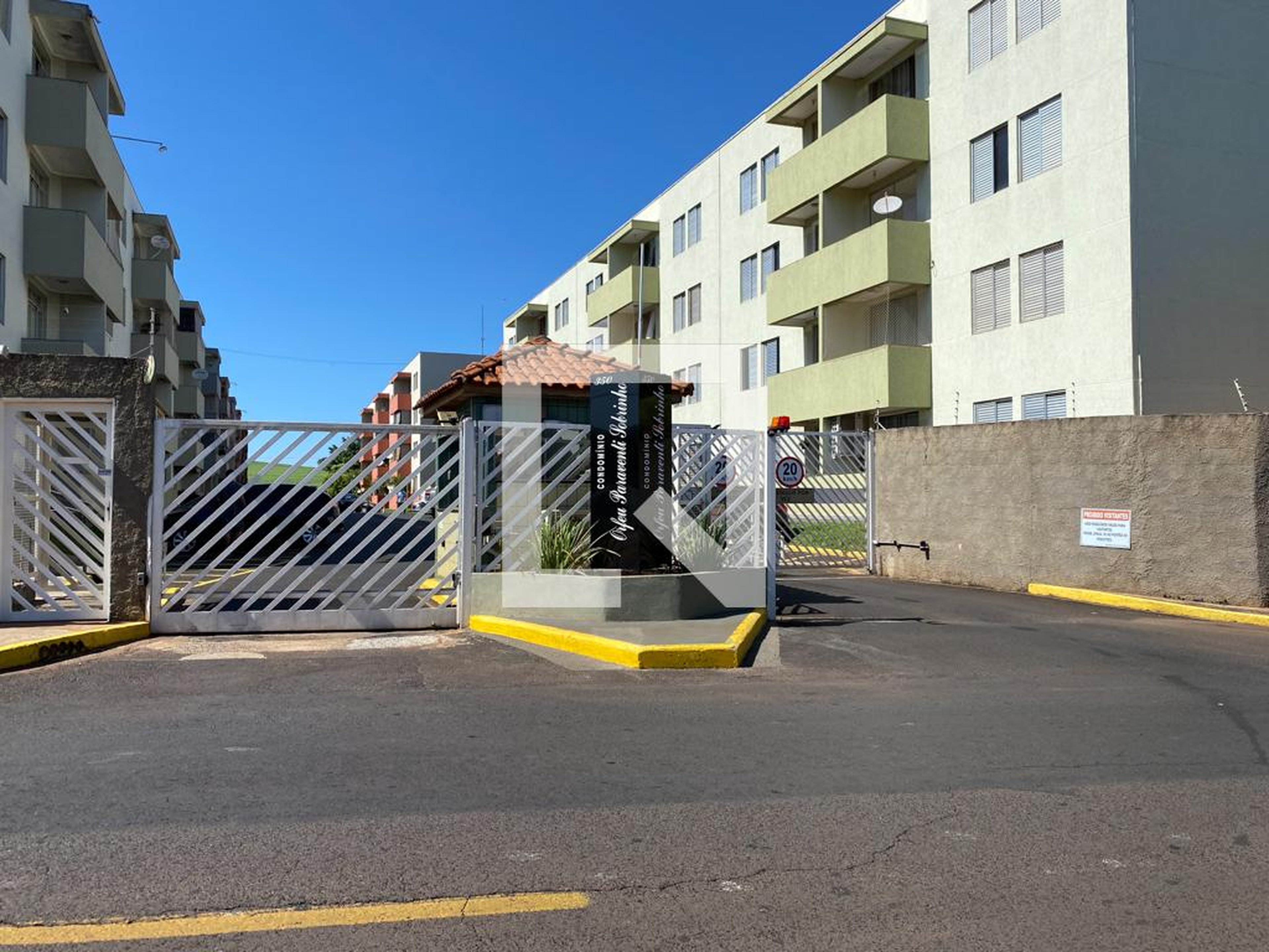 Fachada do Condomínio Condomínio Orfeu Paraventi Sobrinho