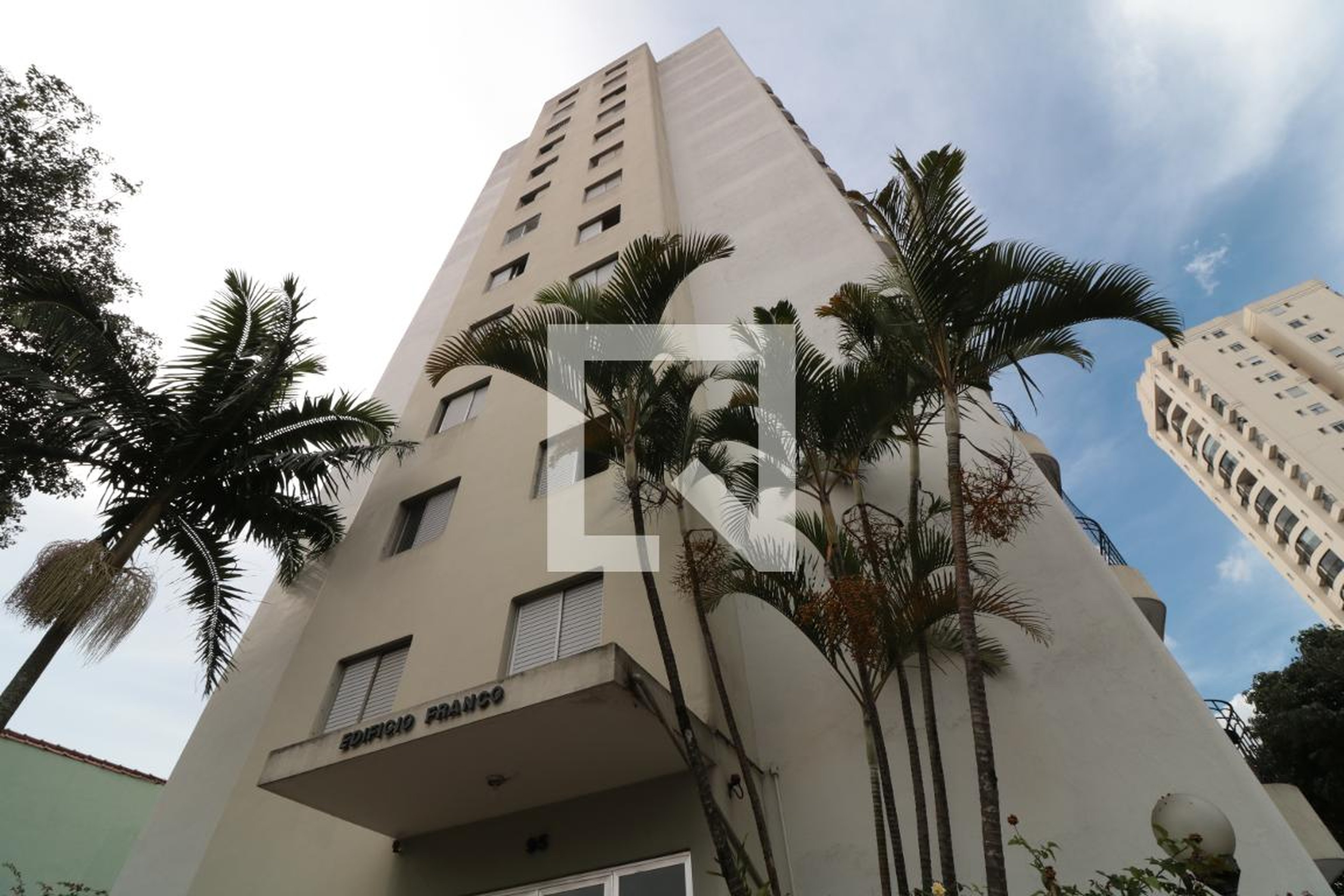 Fachada do Prédio Condomínio em Rua Piraçununga, 85