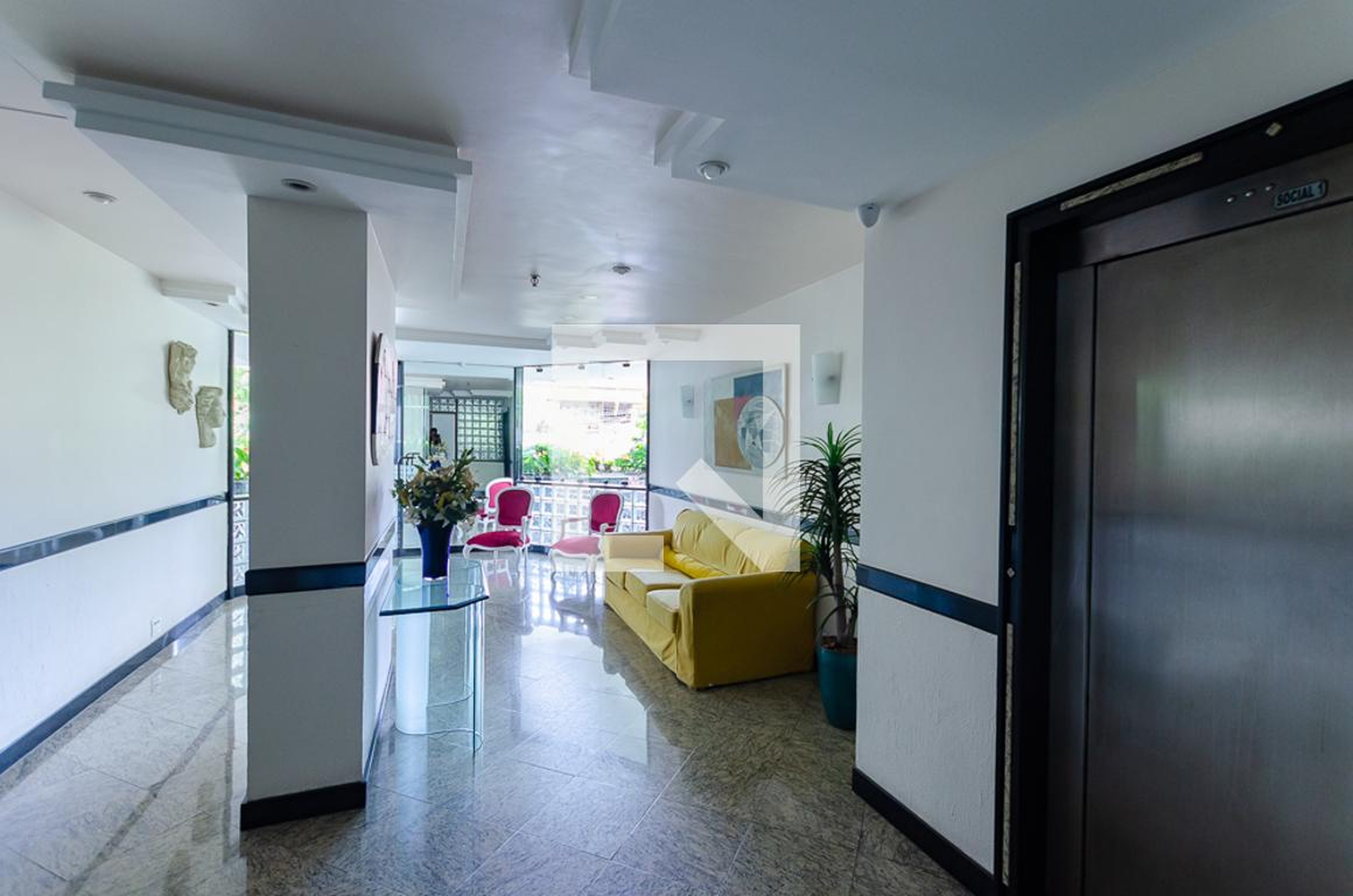 Hall de Entrada - Ciudad Vigo