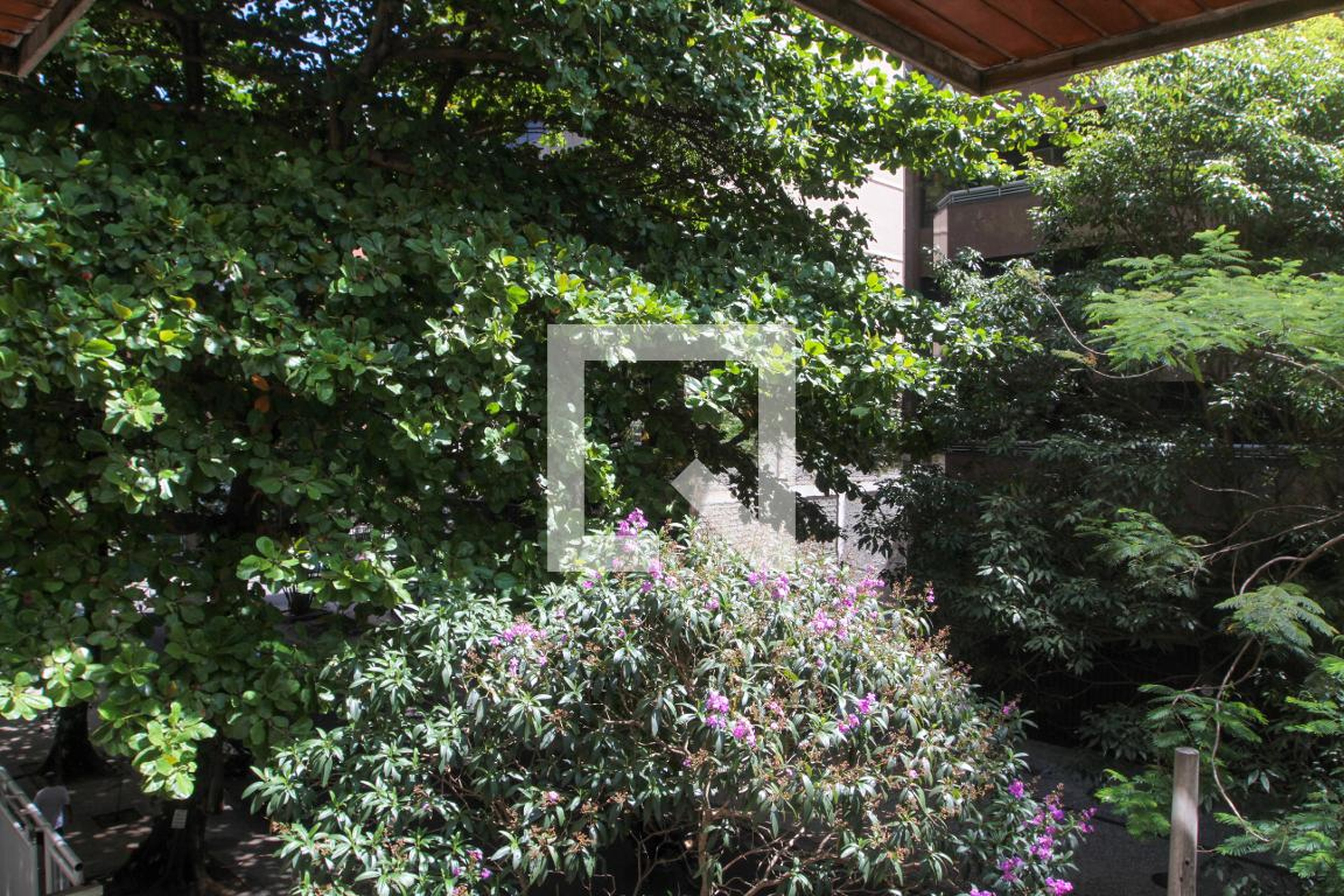 Entrada do Prédio - Edifício Leanna