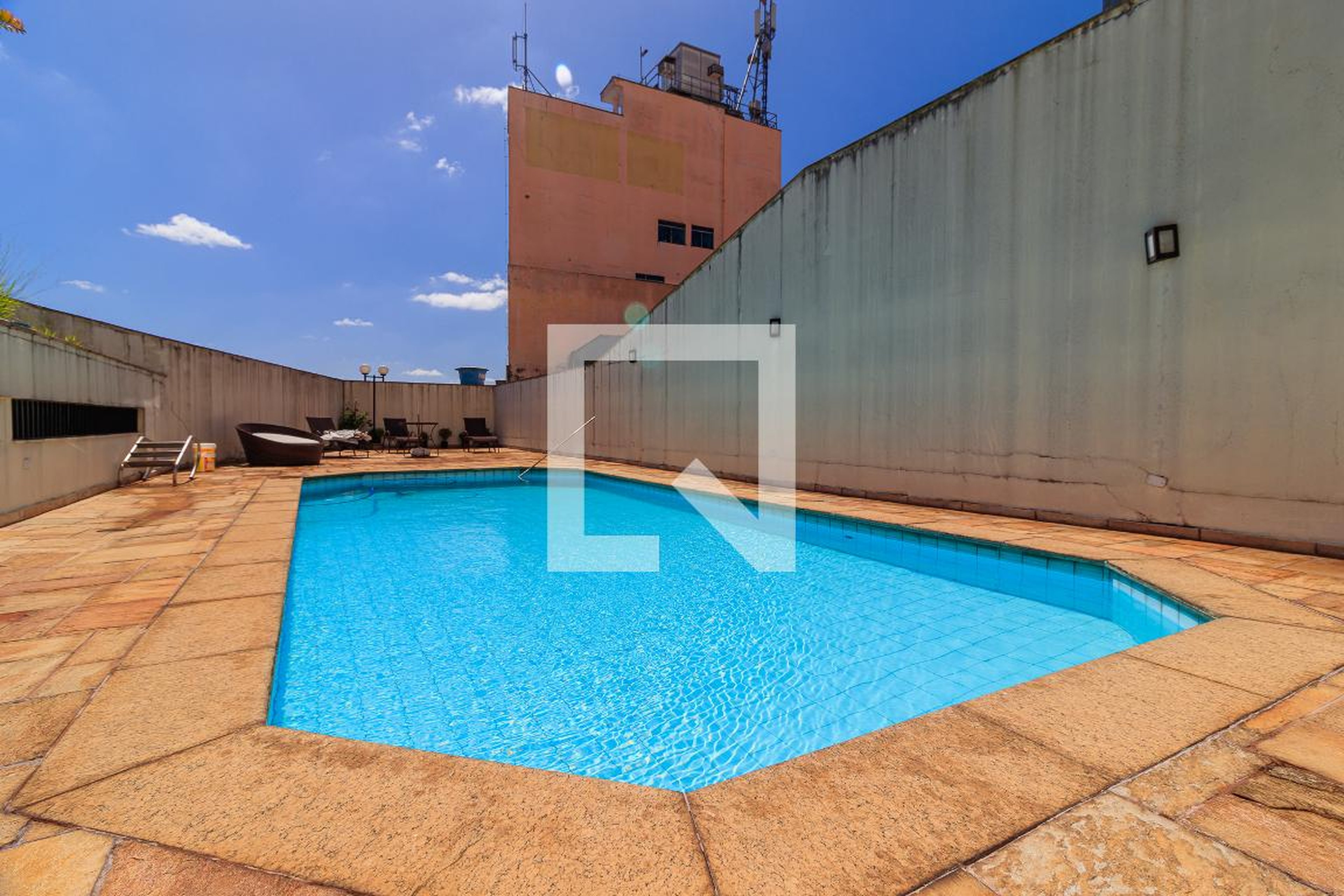 Piscina - Edifício Capri