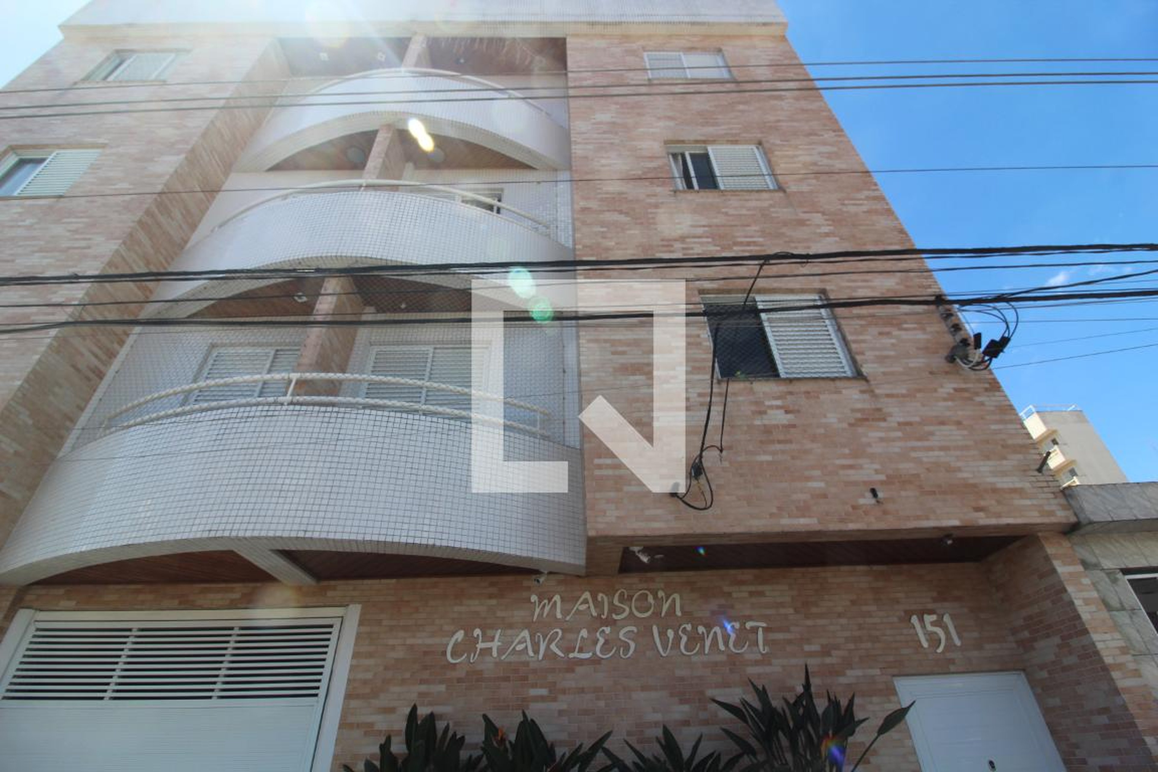 Fachada Condomínio em Rua Paschoale Cavana, 151