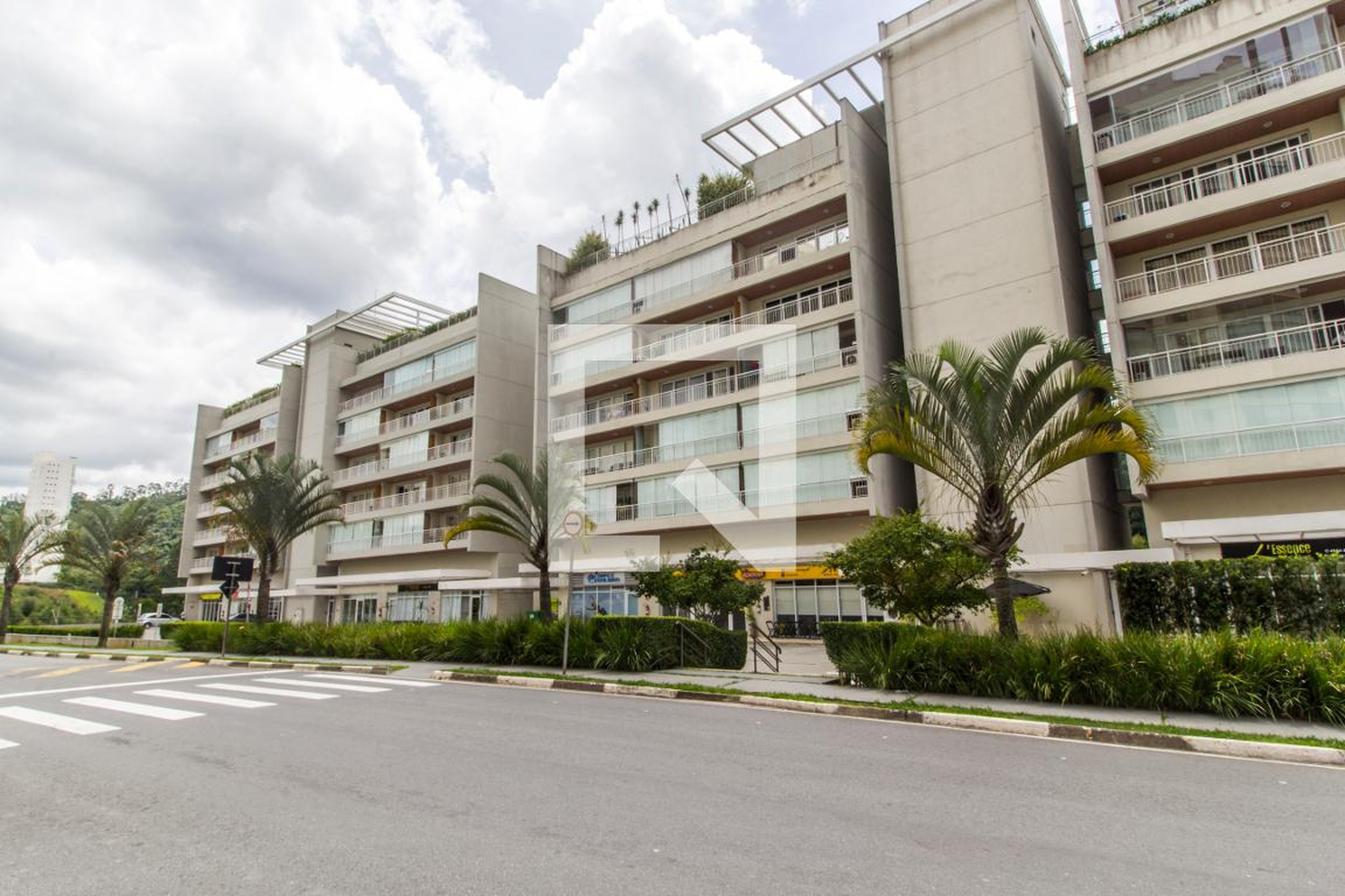 Fachada Condomínio Trix Tamboré Housing