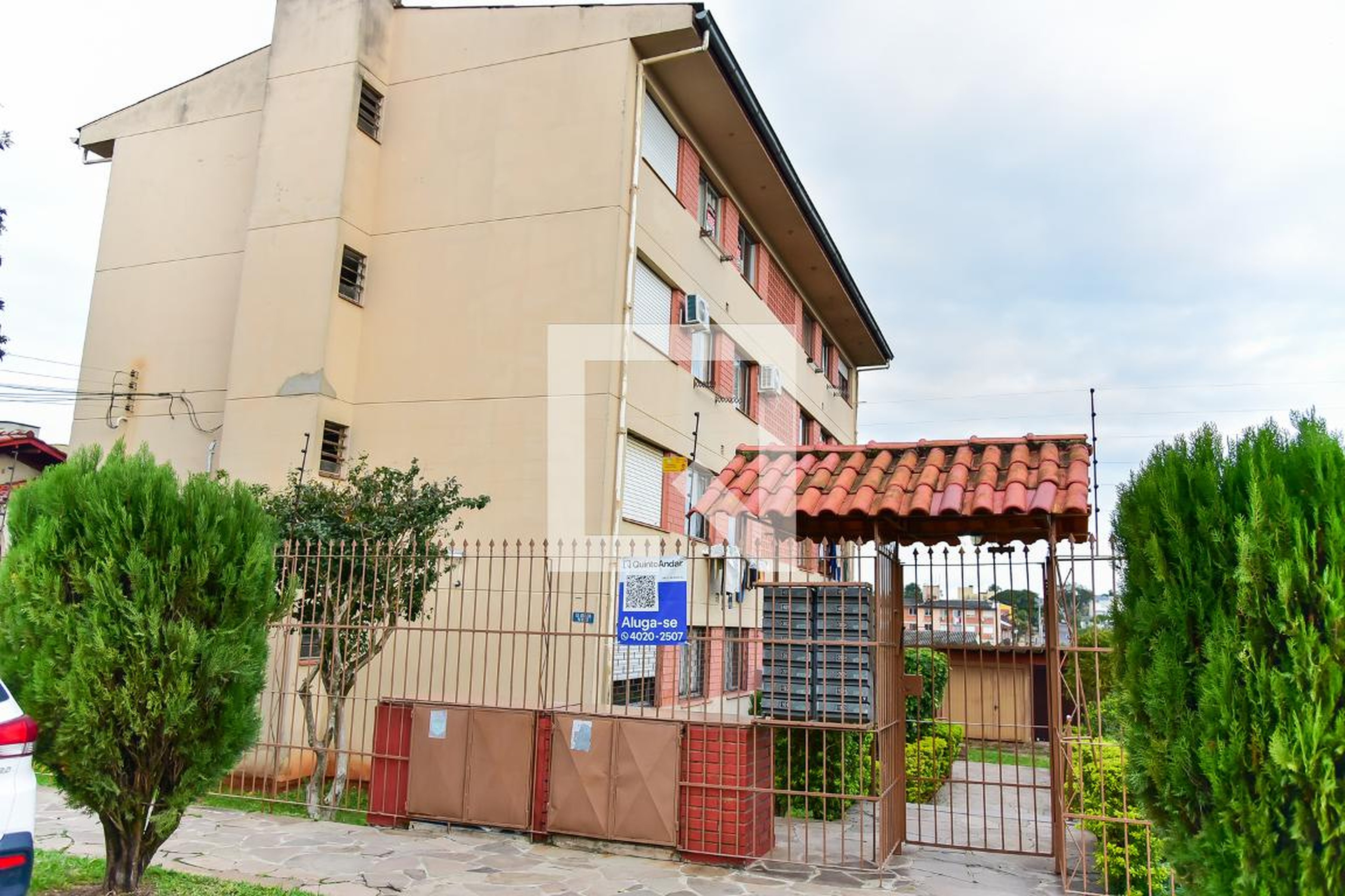 Fachada do Condomínio Condomínio em Rua Professor Álvaro Barcellos Ferreira, 825