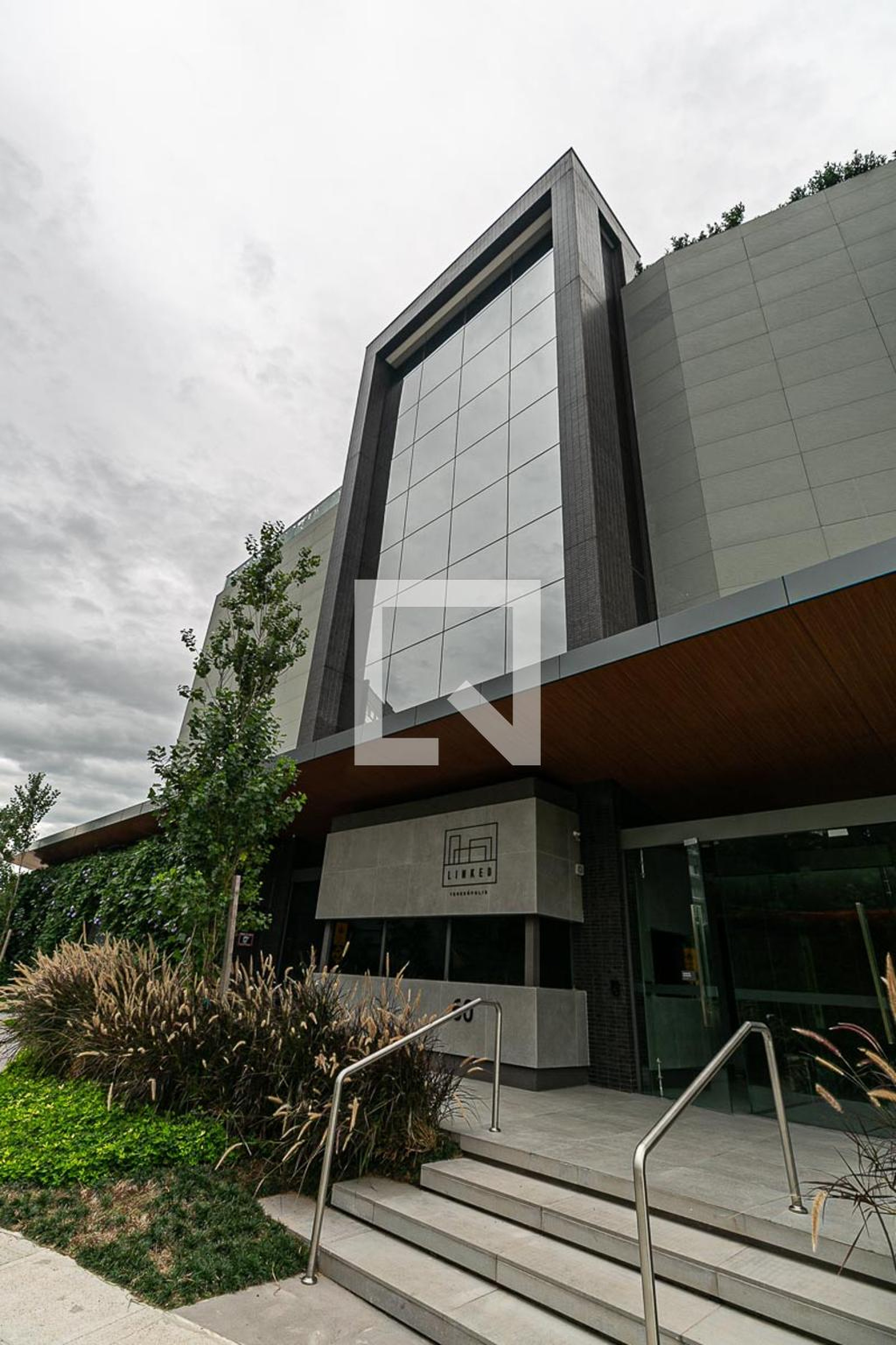 Fachada Condomínio em Avenida Teresópolis, 2
