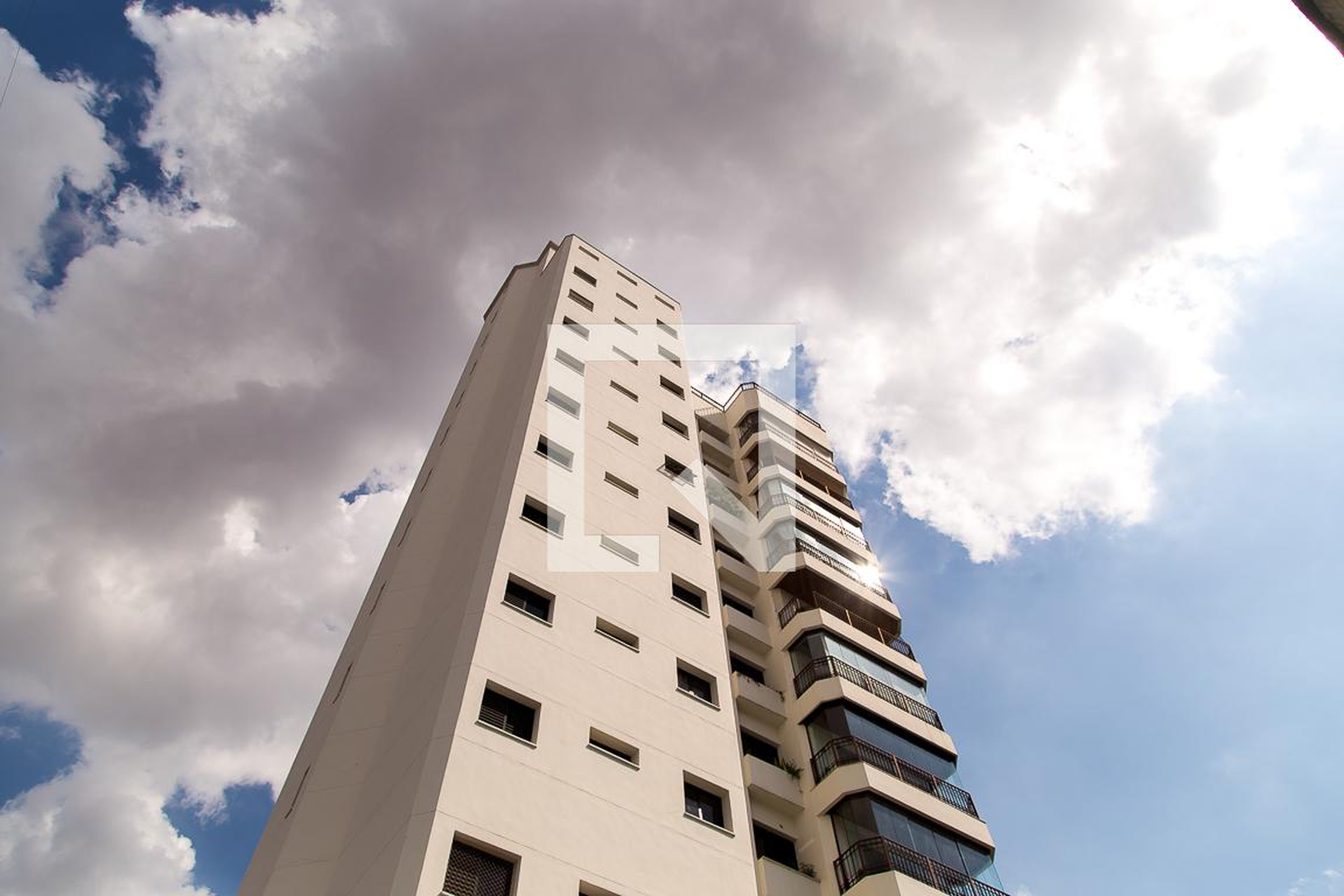 Prédio Condomínio New Castle