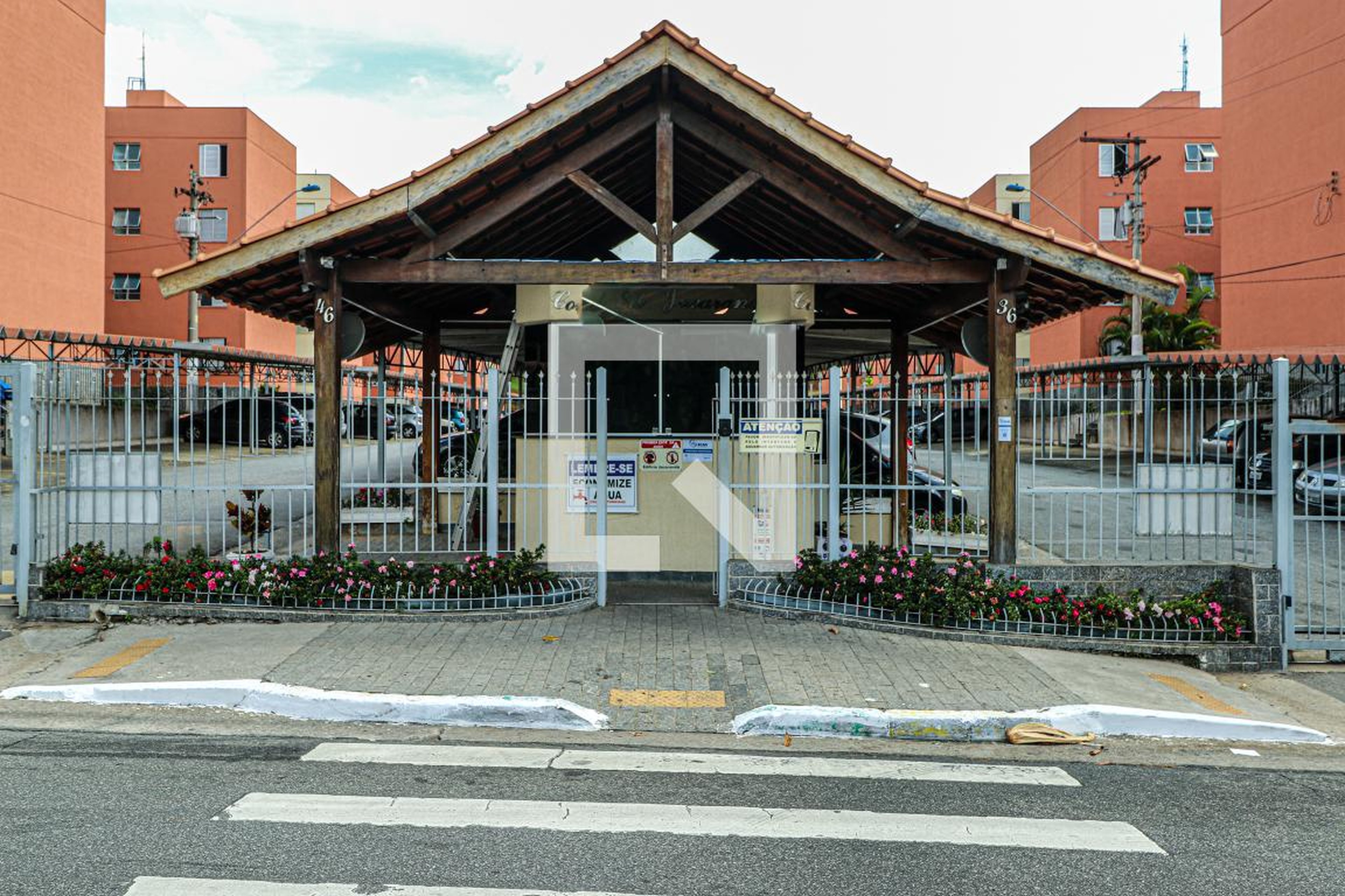 Fachada do Condomínio Condomínio em Rua Luiz Cláudio Capovilla Filho, 46