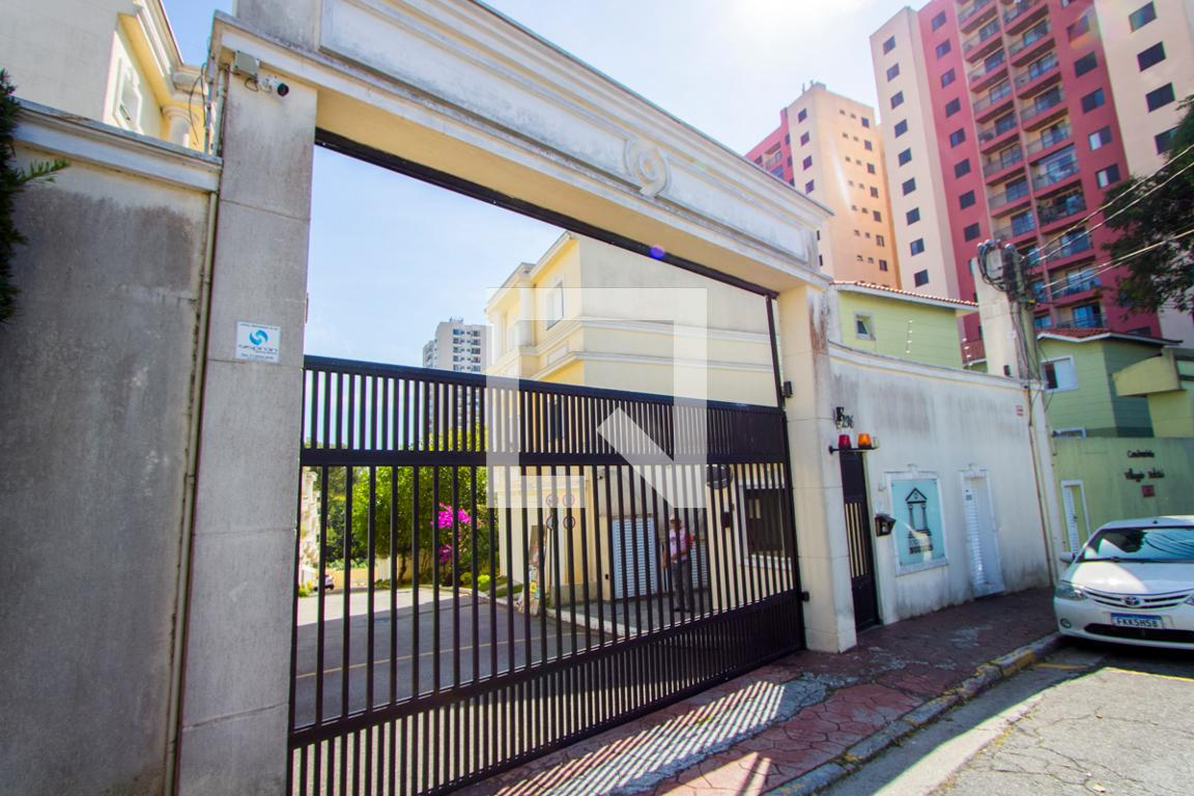 Fachada do Condomínio Condomínio Portal dos Nobres