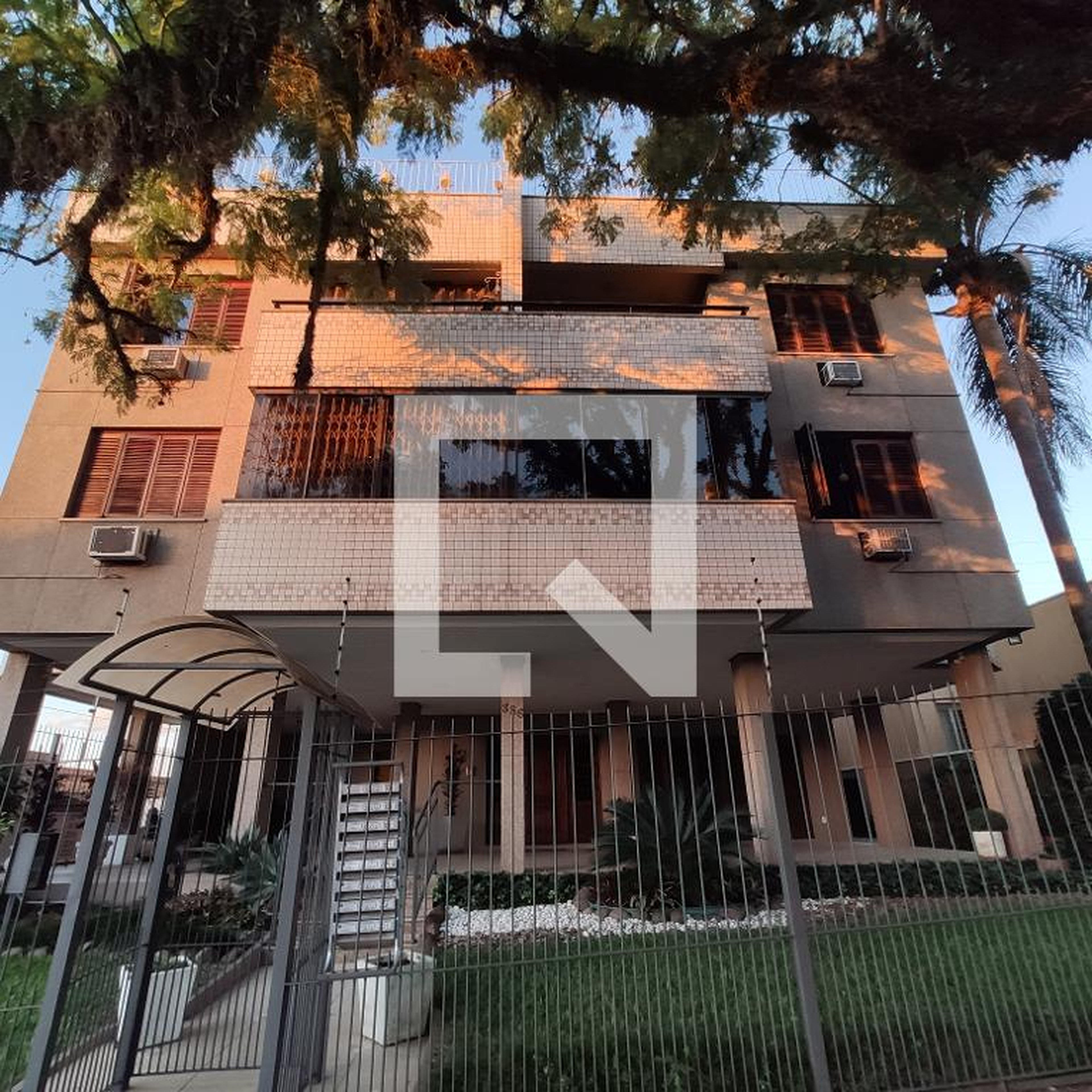 Fachada Condomínio em Avenida Clemenciano Barnasque, 386