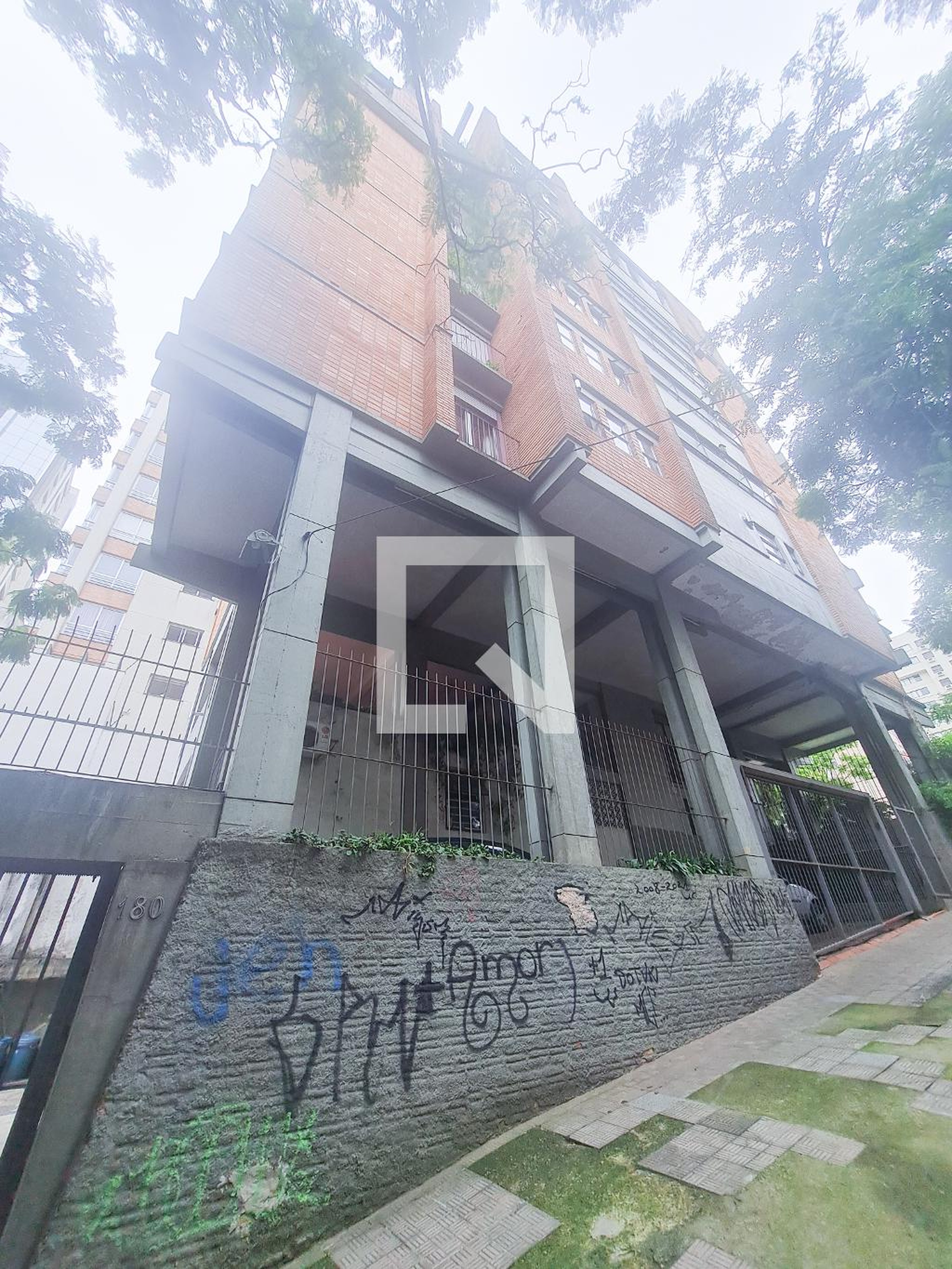 FACHADA Condomínio em Rua Ramiro Barcelos, 1265