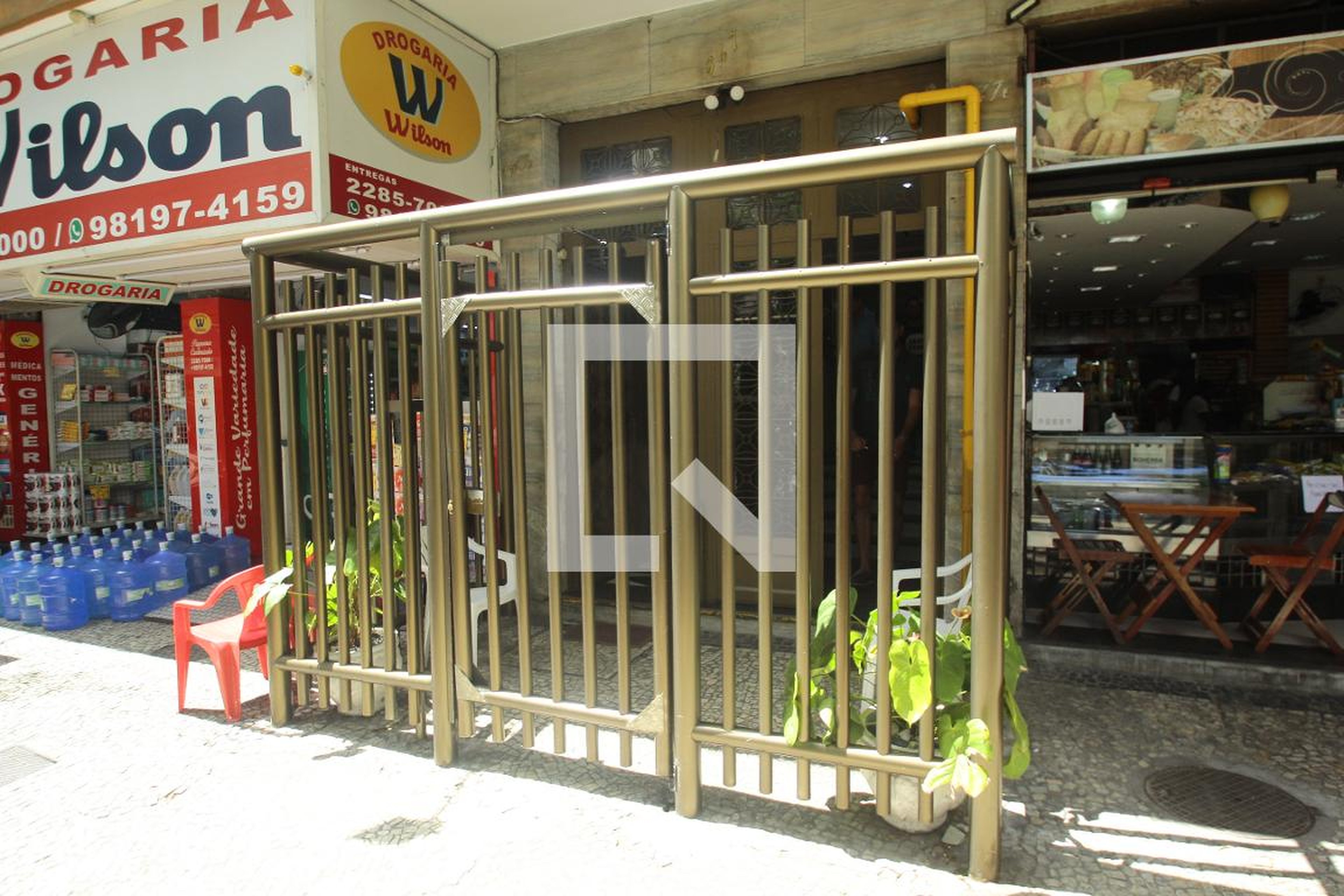 Entrada do Prédio - null