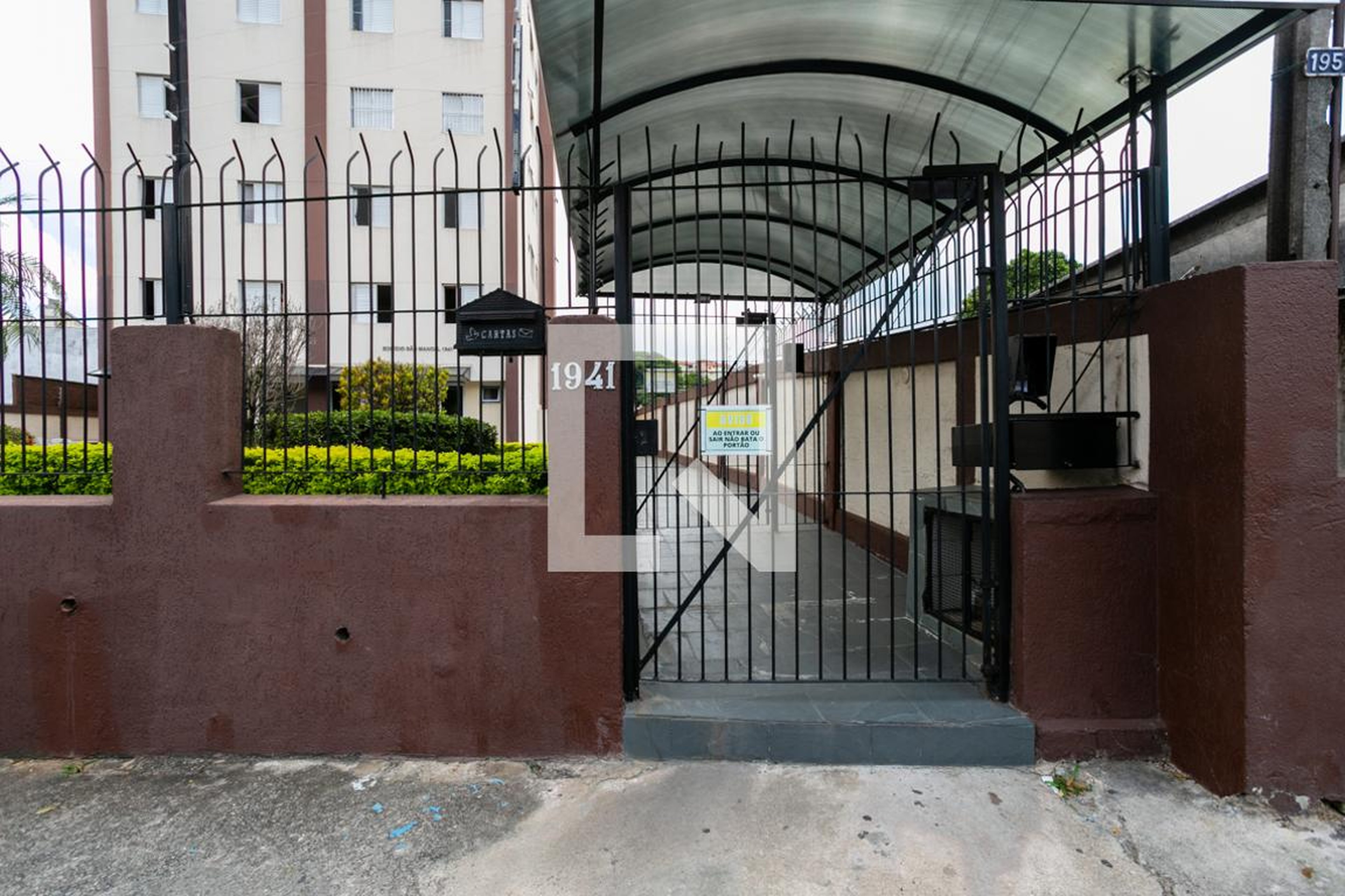 Fachada do condomínio Edifício São Manoel