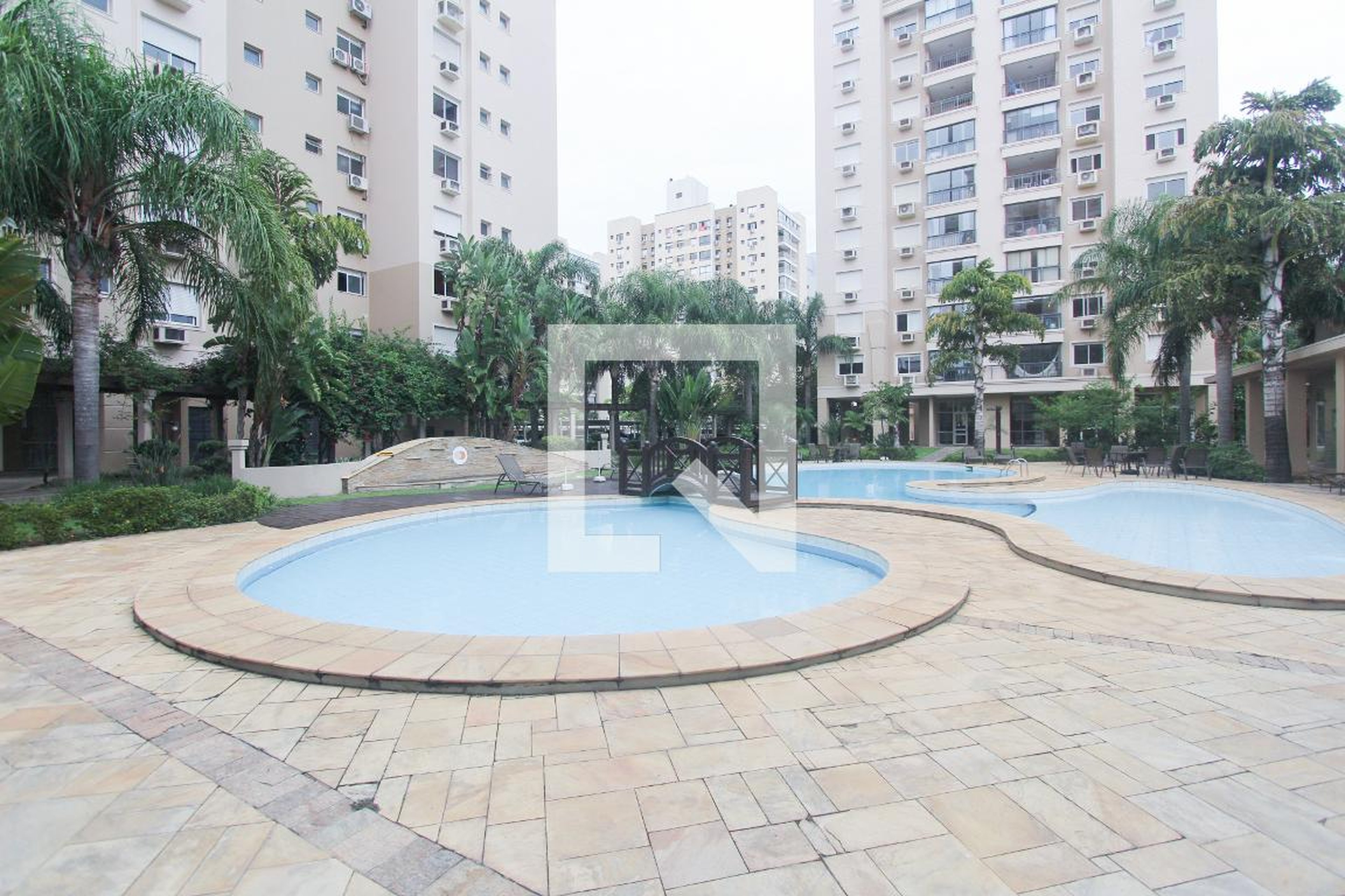 PISCINA - Solar Mediterrâneo