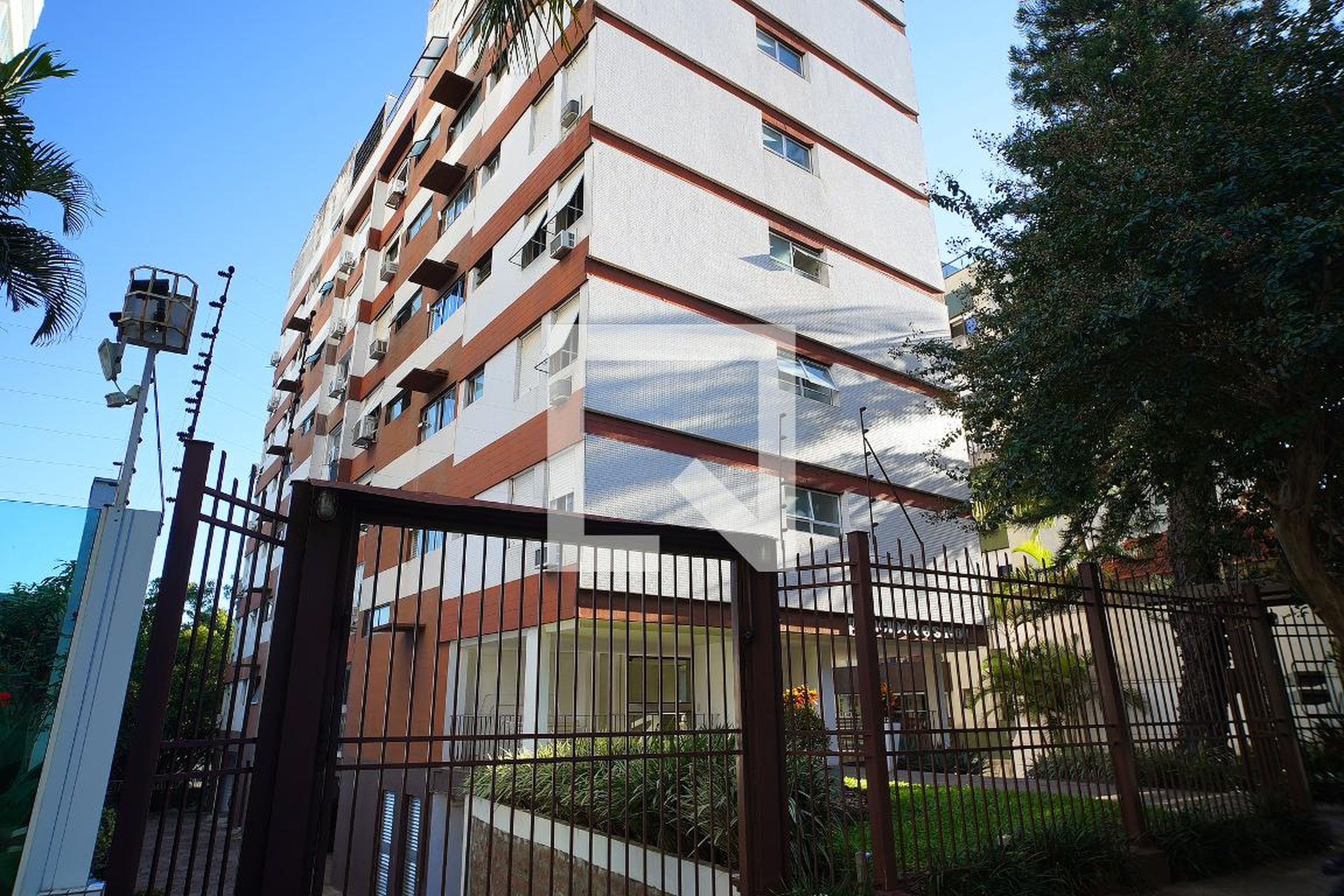 Fachada do Condomínio Condomínio em Rua Riveira, 225