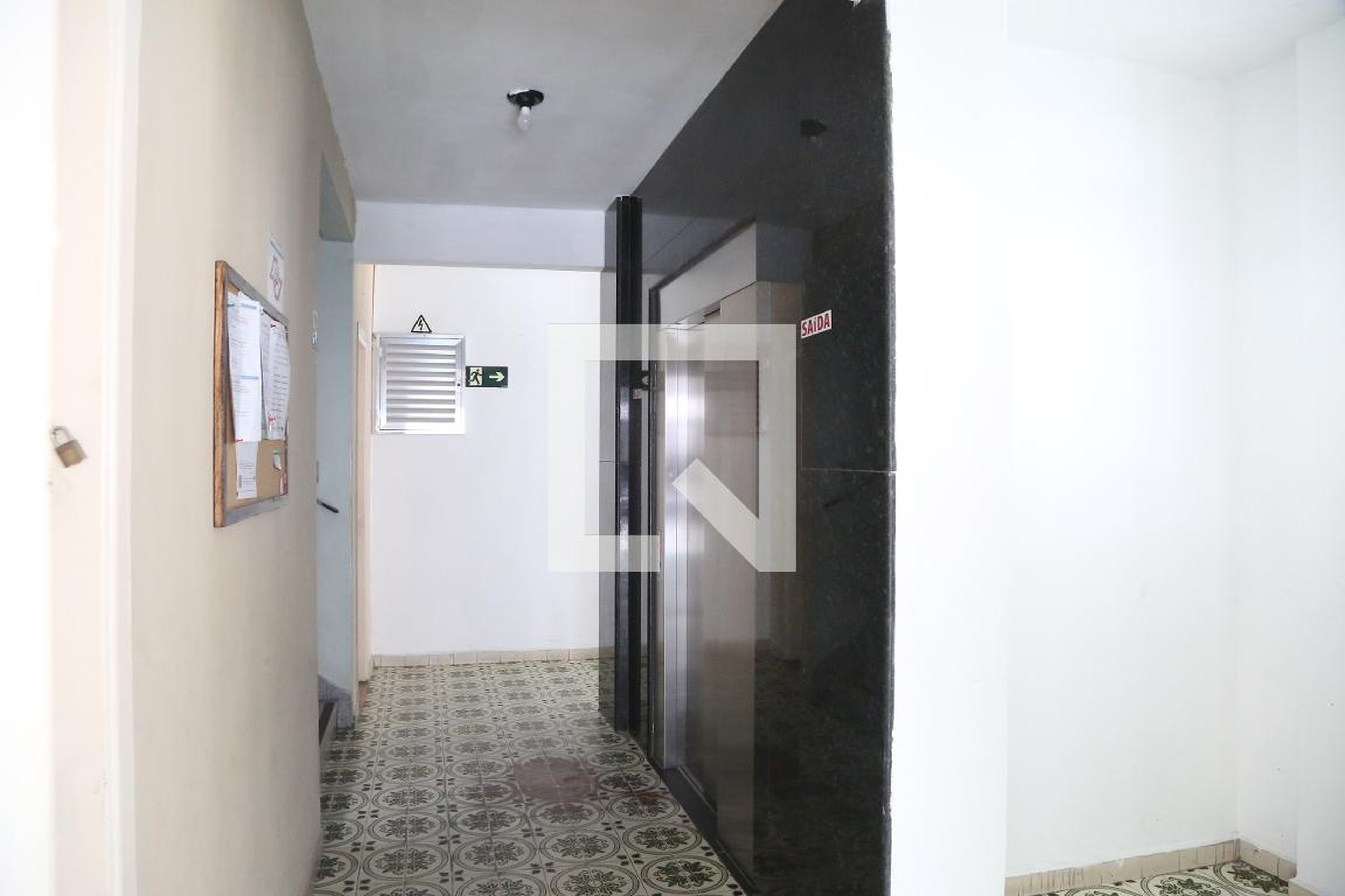 Elevador - Hugo Strelow