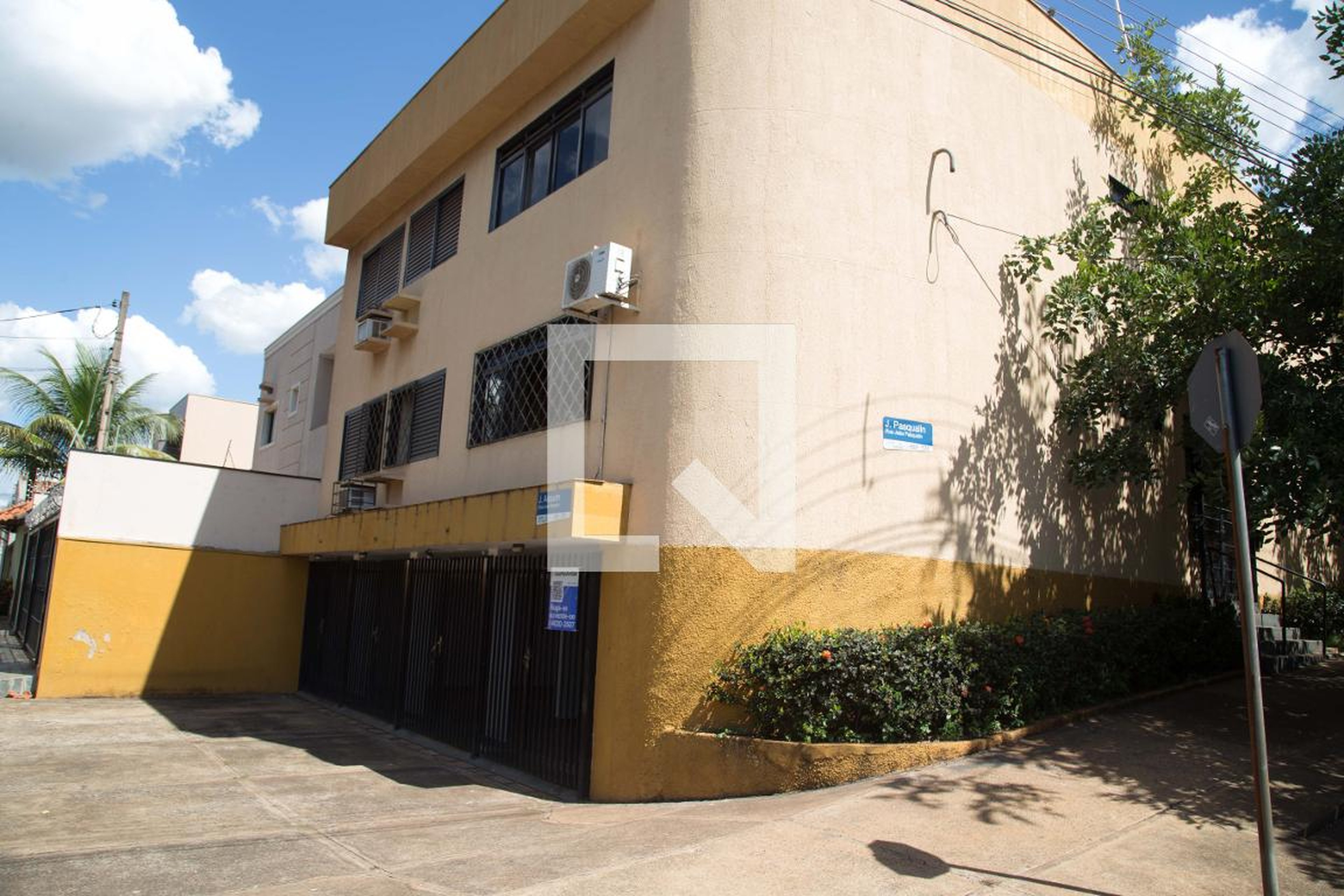 Fachada Condomínio em Rua João Pasqualin, 632