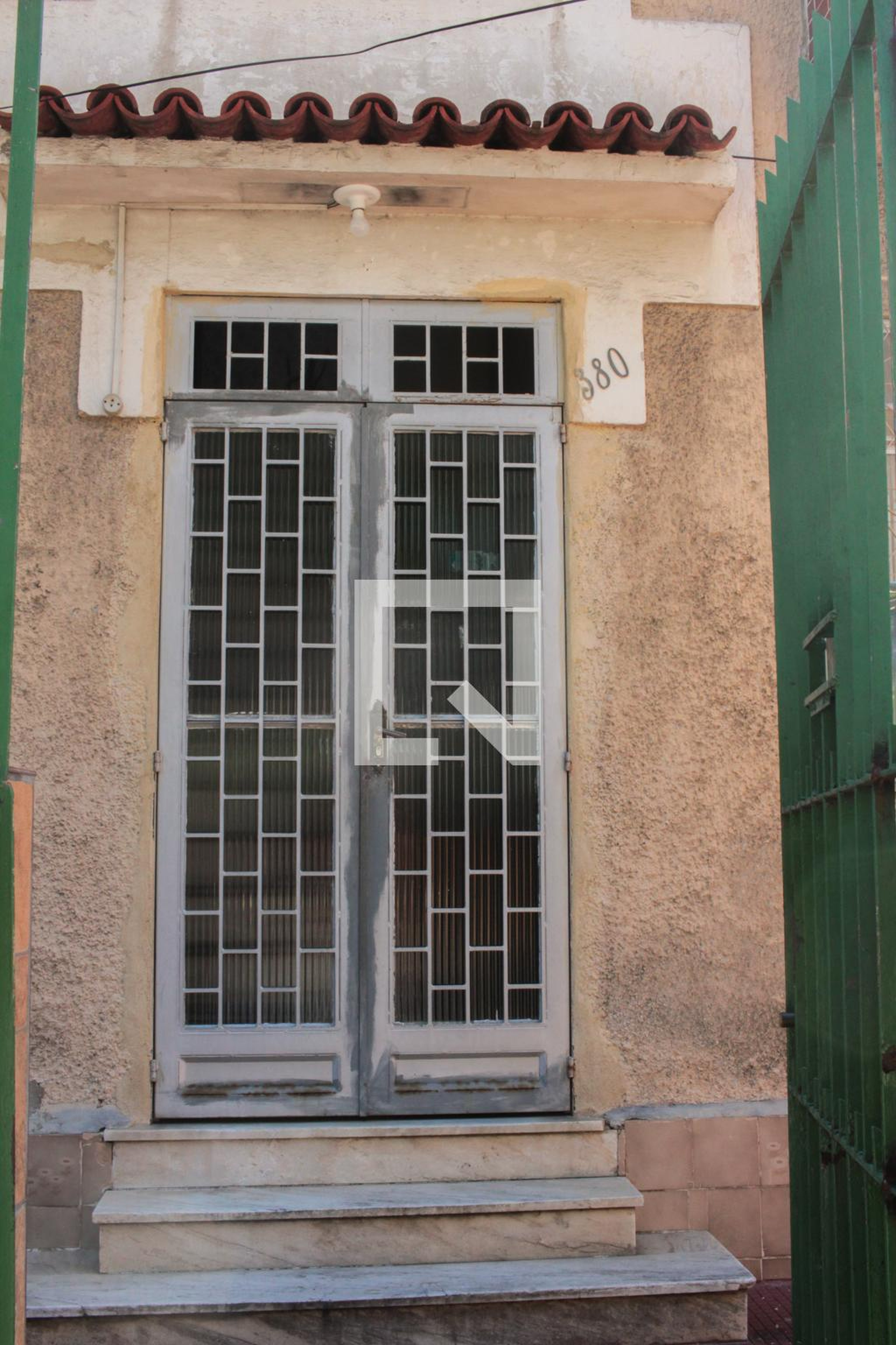 Fachada Condomínio em Rua Barão do Bom Retiro, 380