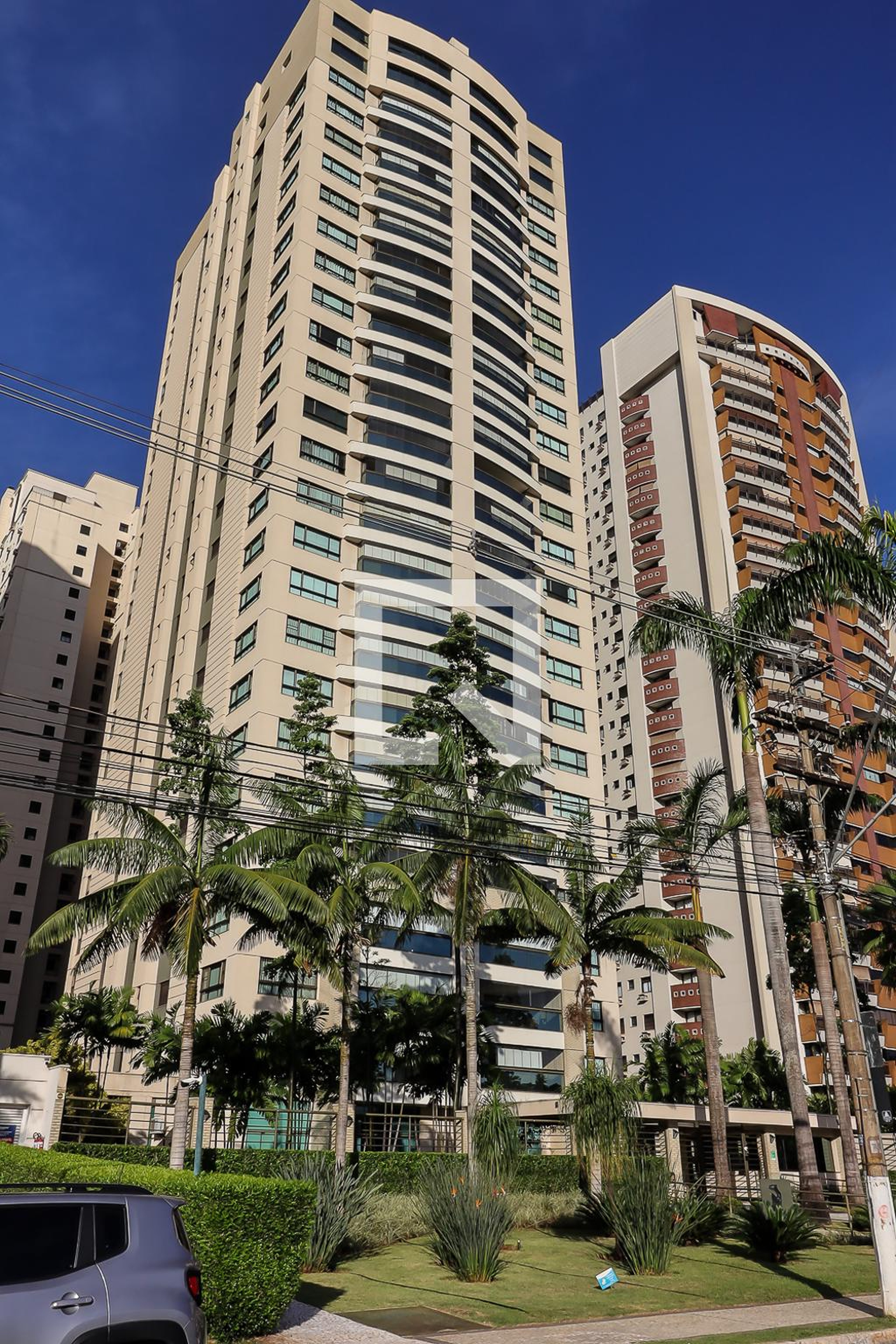 Fachada Condomínio em Avenida Professor João Fiúsa, 1691