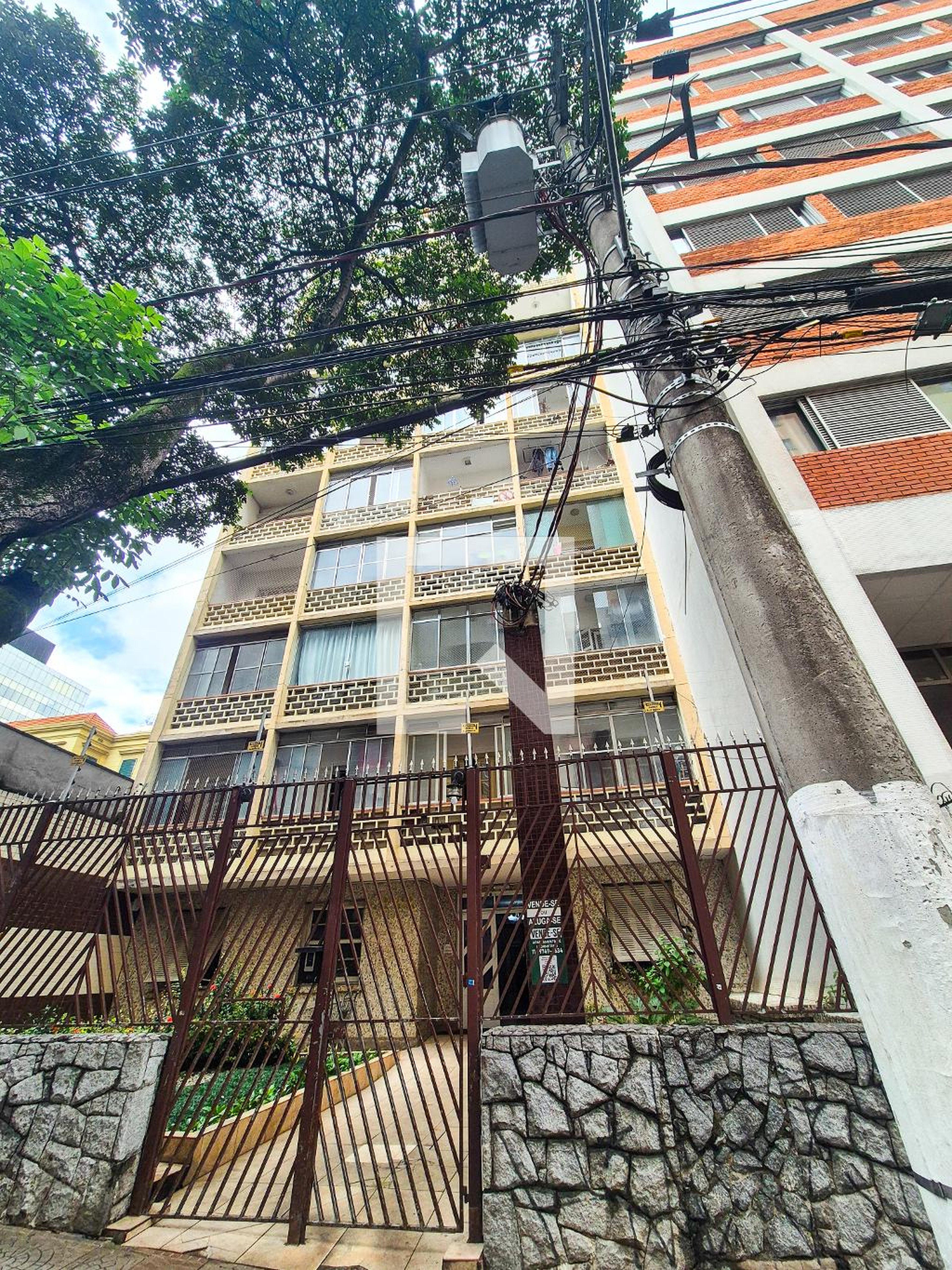 Fachada do Prédio Condomínio Santa irmã