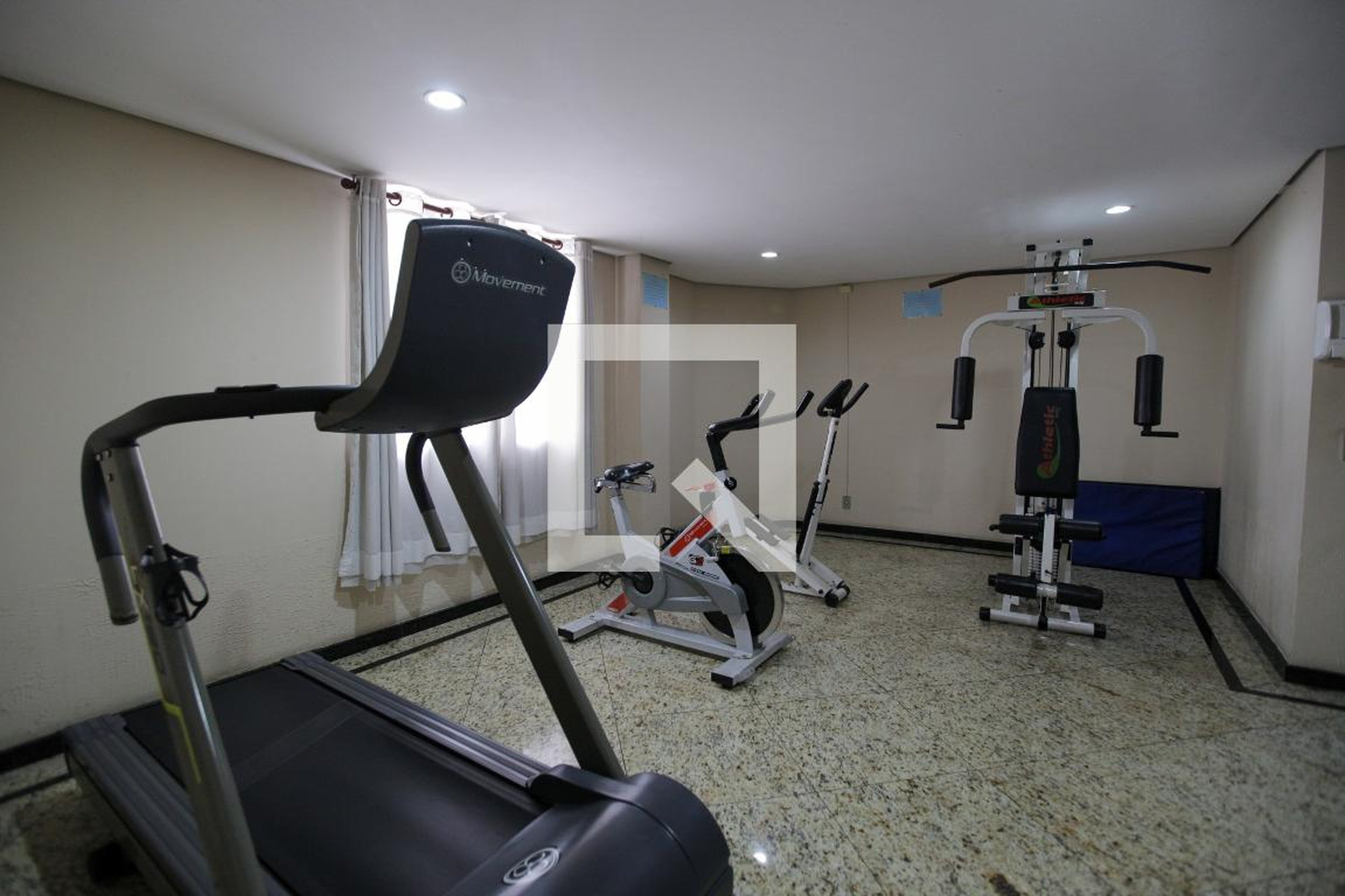 Academia - Ilha de Corsega