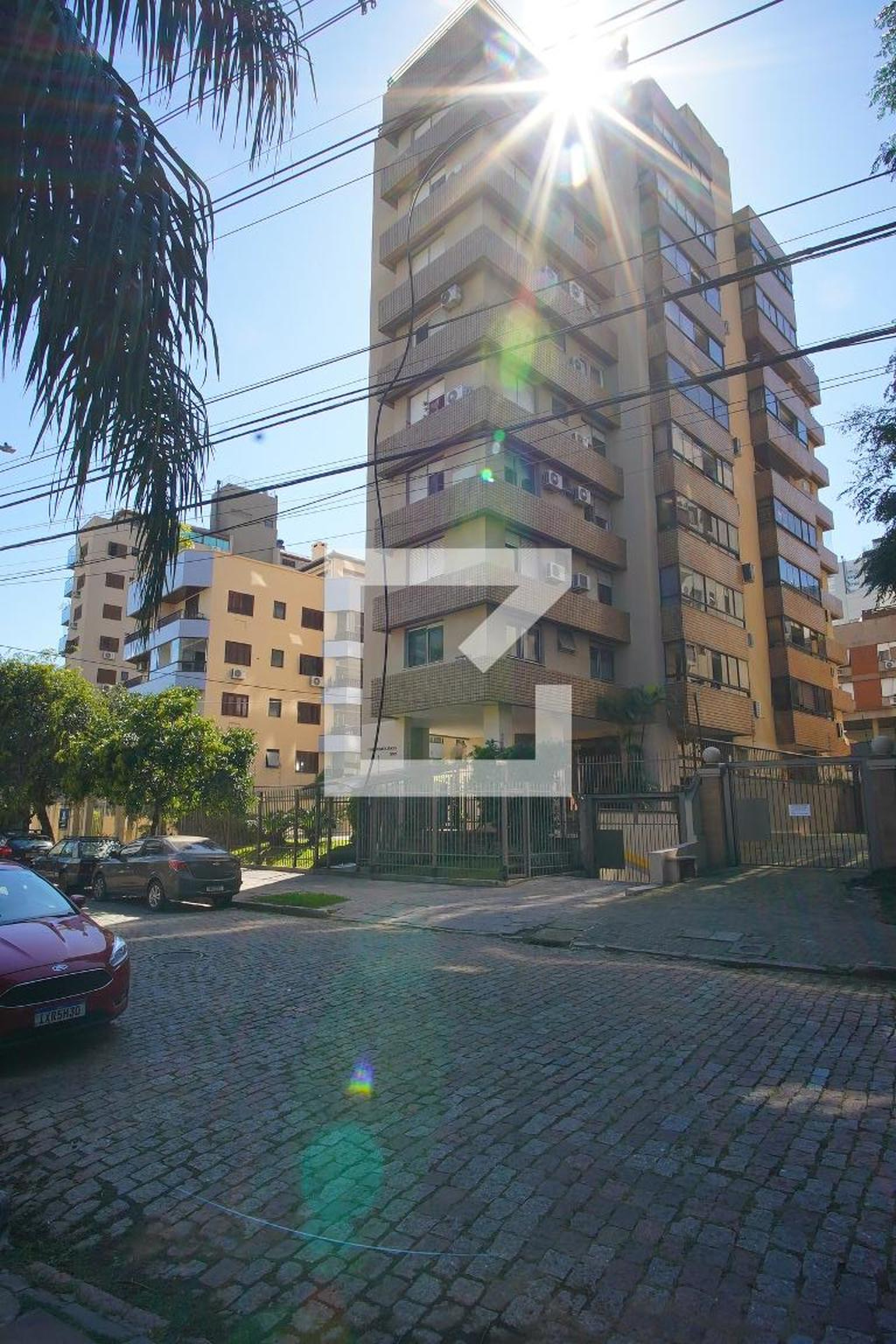 Edifício Condomínio em Rua Passo da Pátria, 566