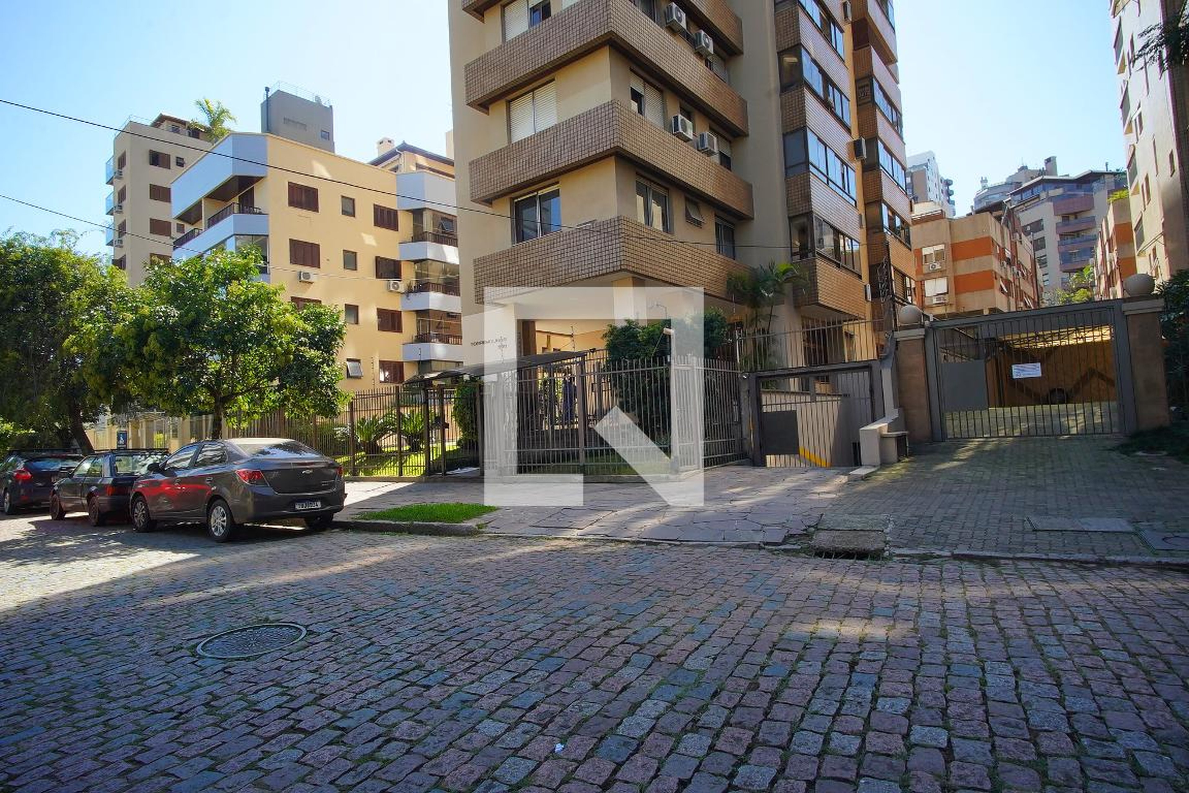 Fachada Condomínio em Rua Passo da Pátria, 566