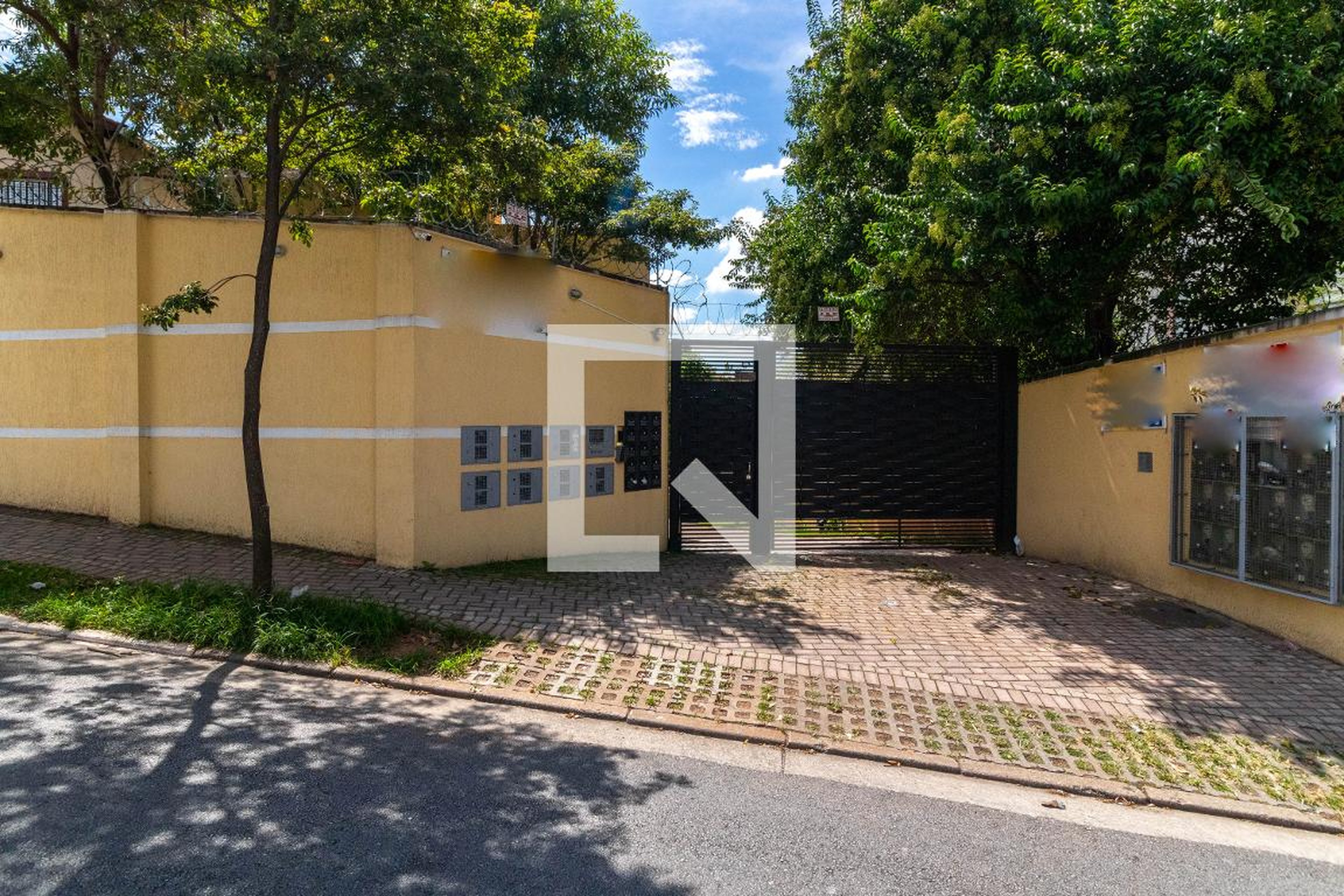 Fachada do Condomínio Condomínio Villa das Andorinhas