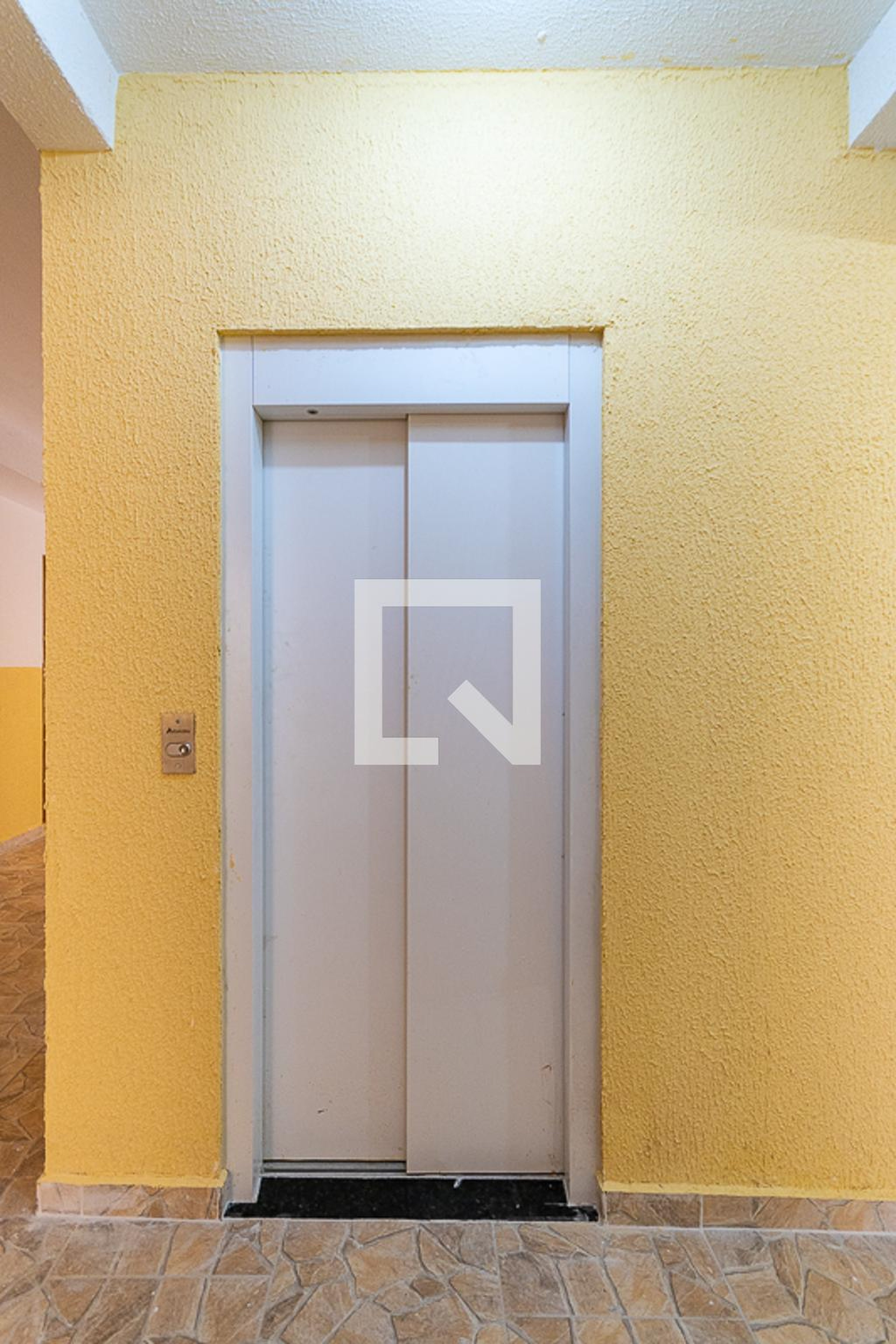 Elevador - Residencial Frei Orlando