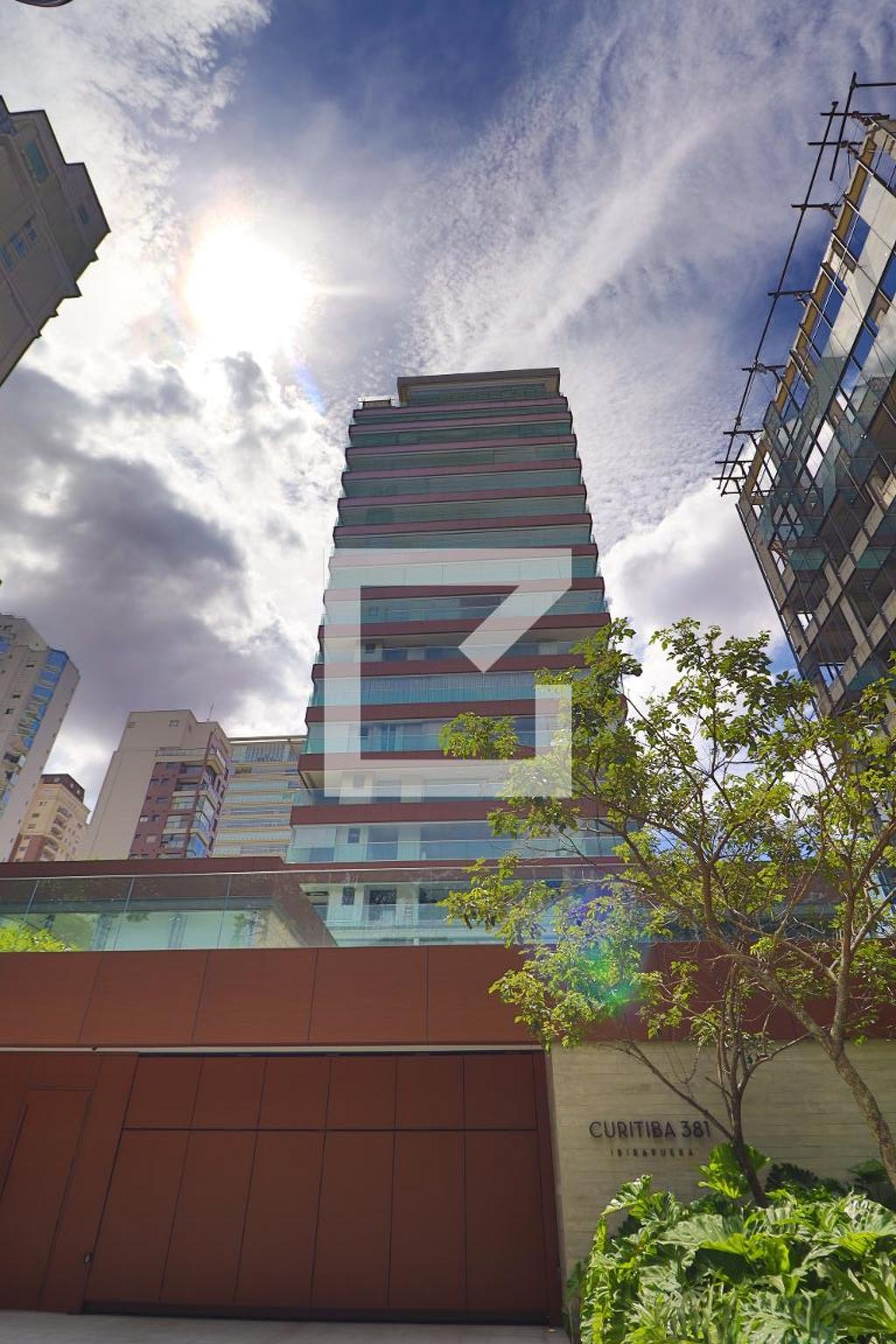 Fachada Condomínio Curitiba 381 Ibirapuera