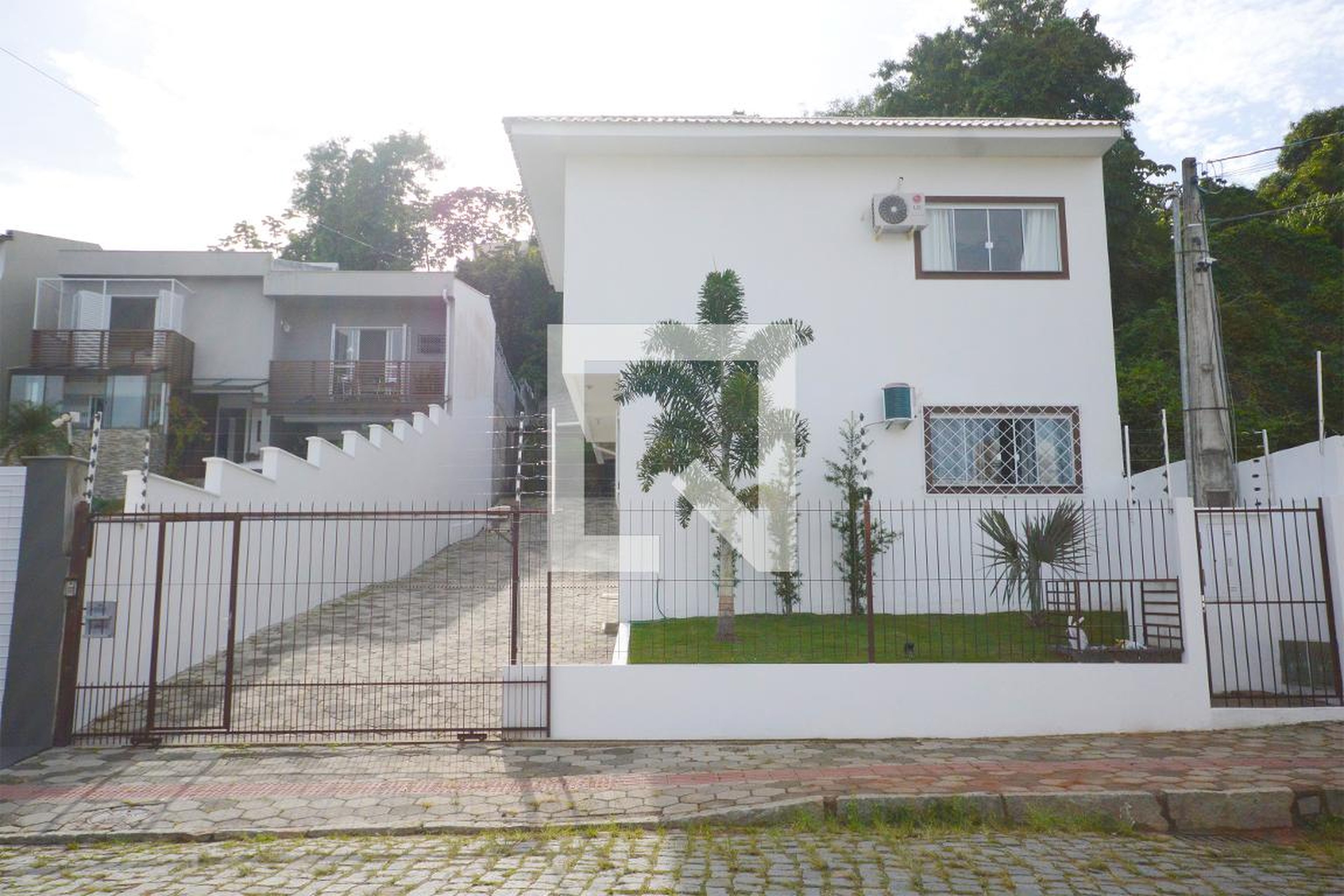 Fachada do condomínio Condomínio Jardim Itaguaçu