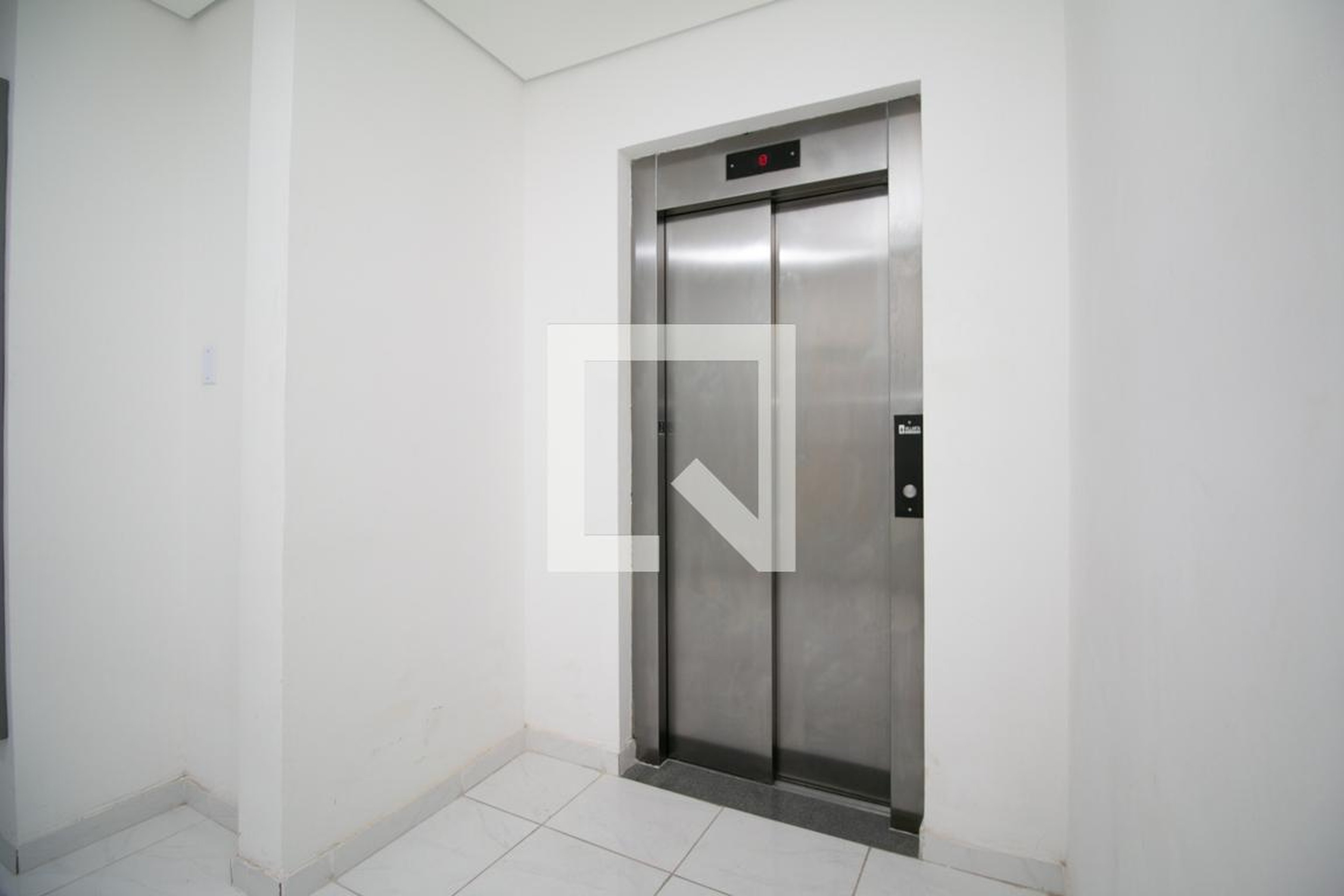 Elevador - Viena Garden