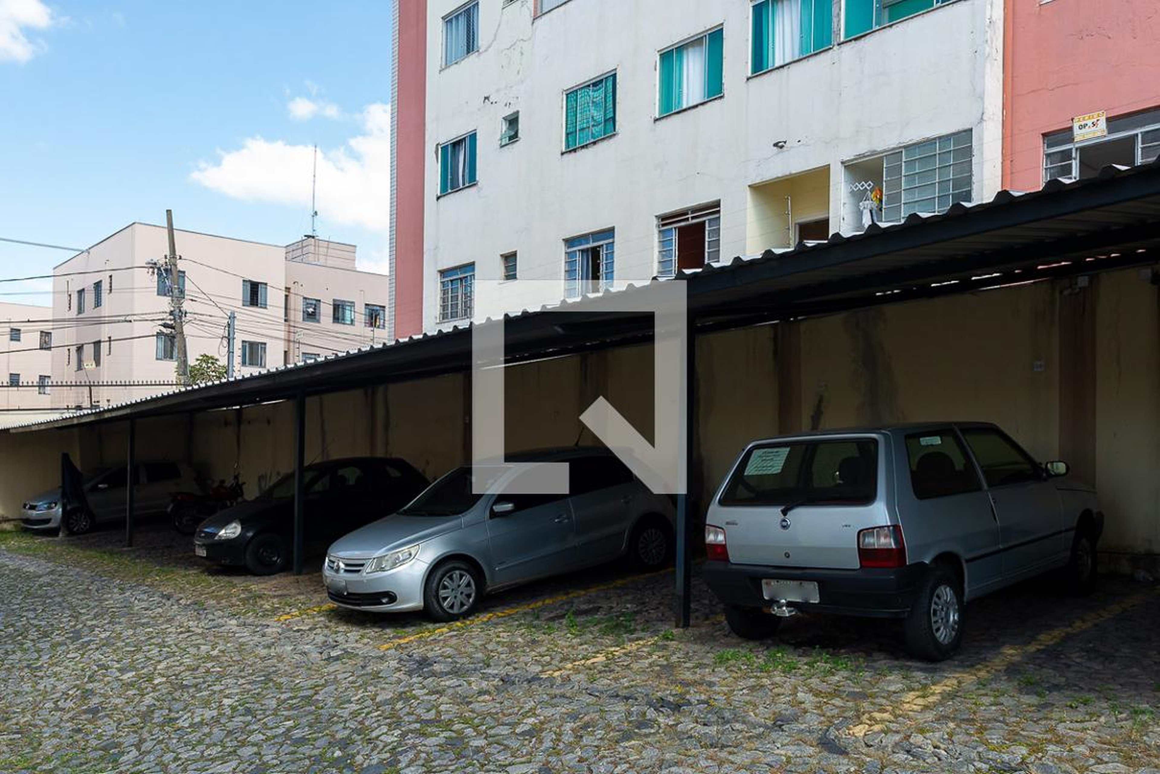 Estacionamento - Residencial Itaborai