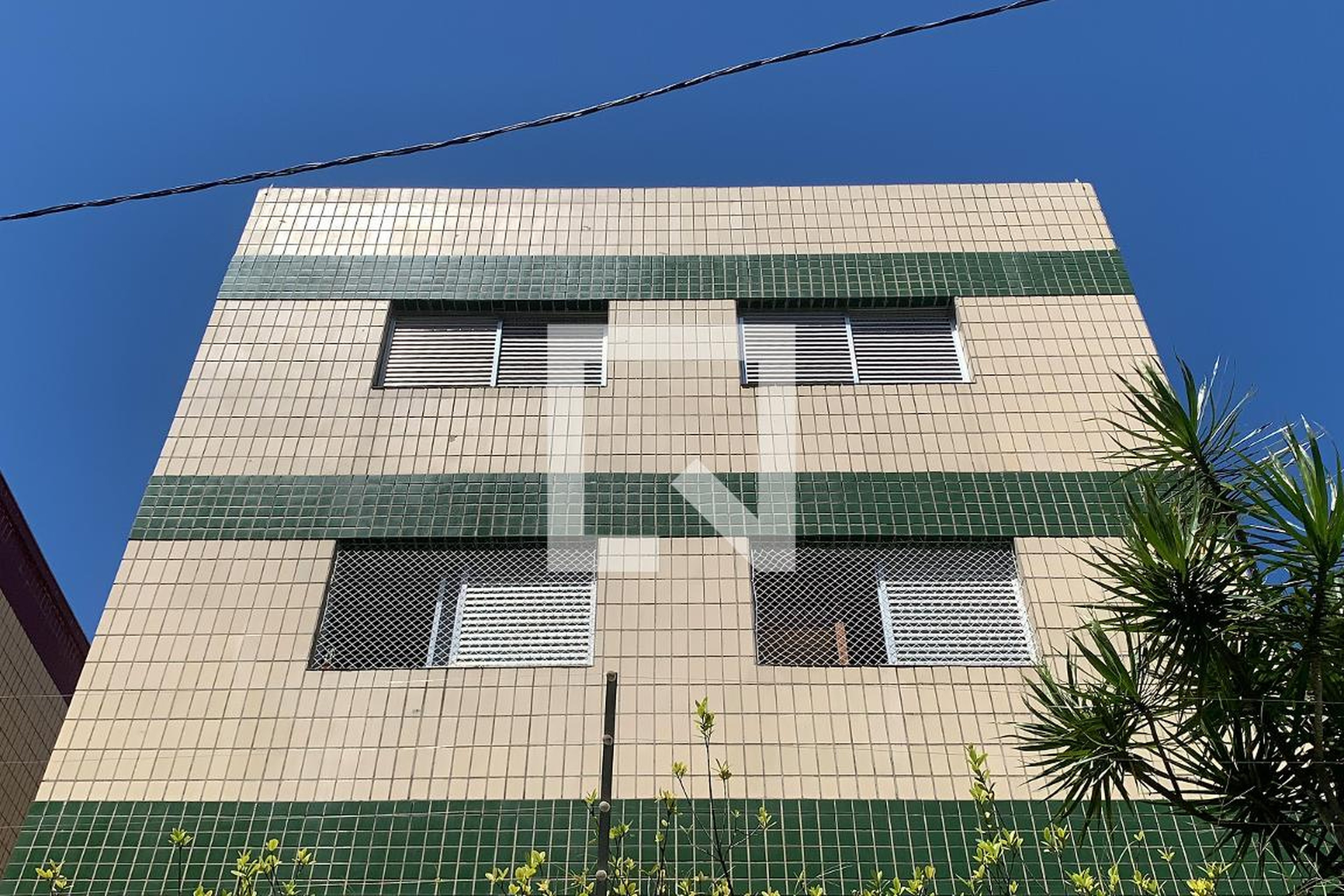 Fachada do Prédio Condomínio em Rua Leblon, 32