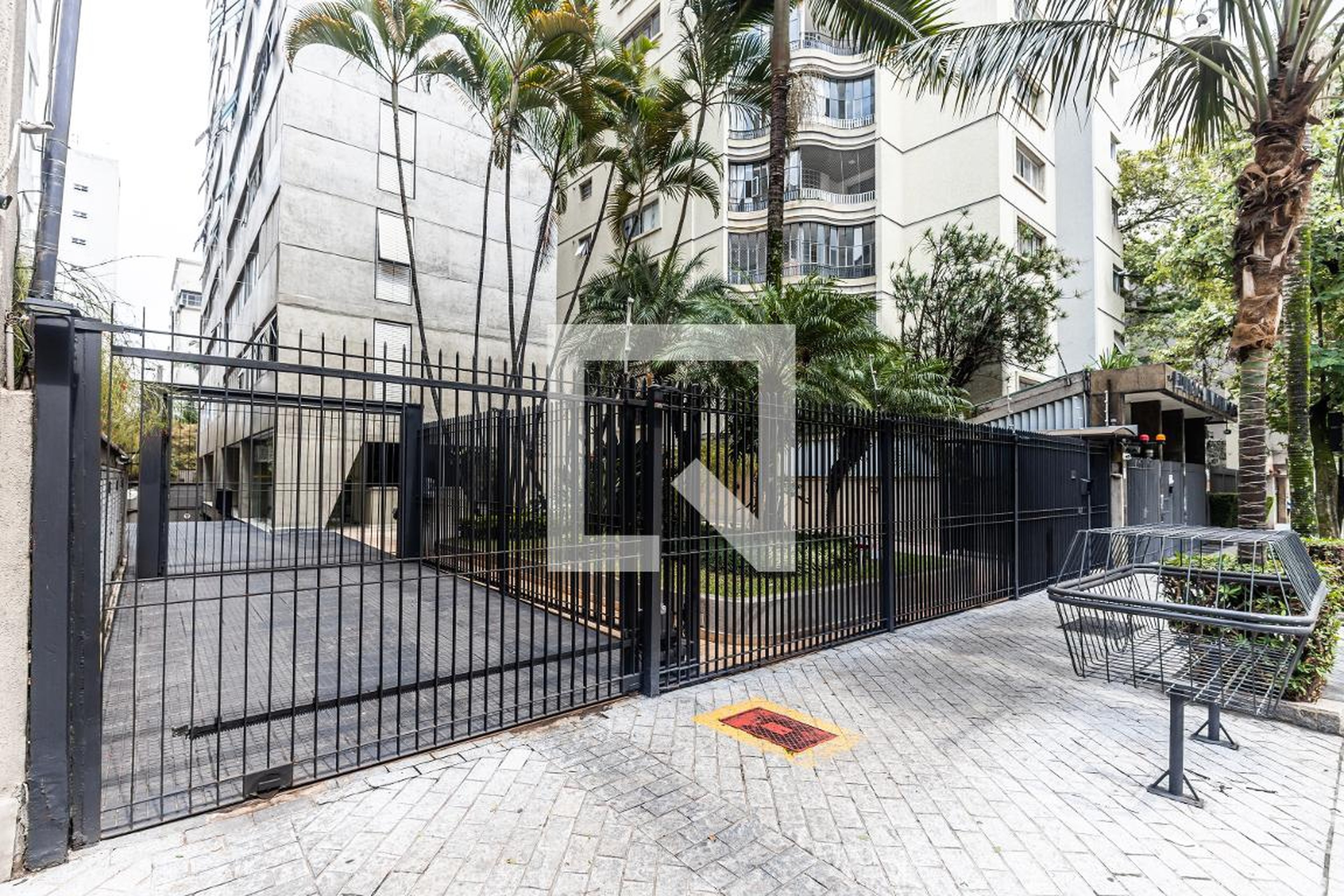 Fachada do Condomínio Edifício Patrícia