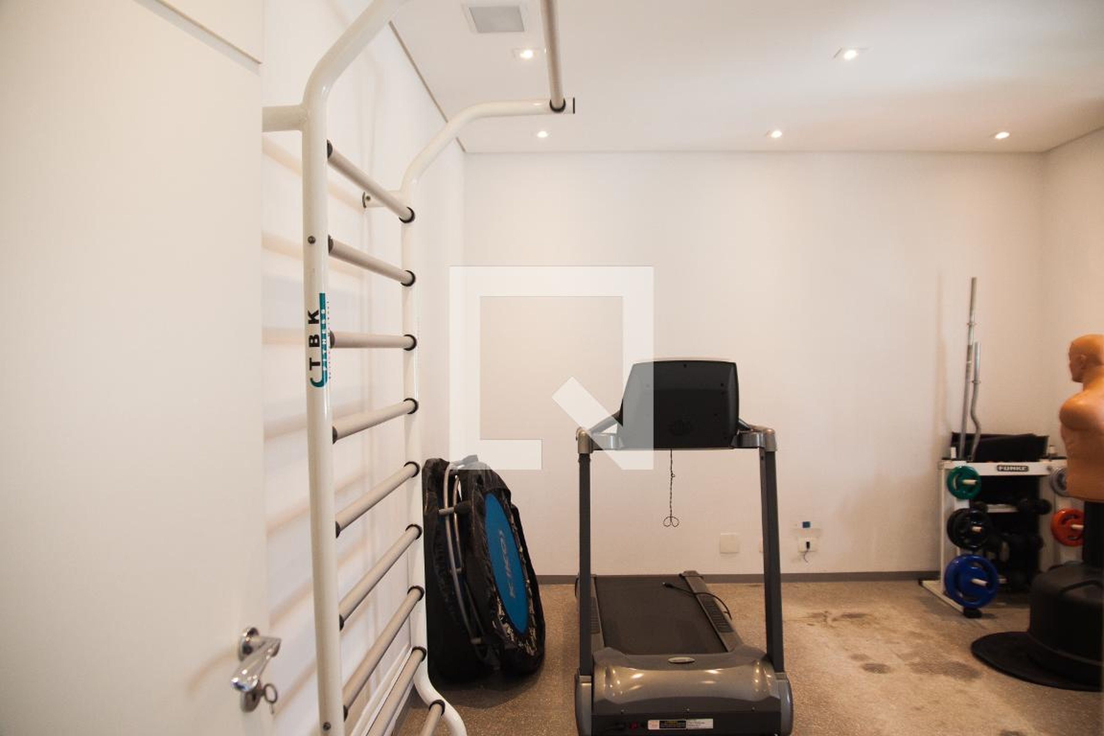 Academia - Saint James