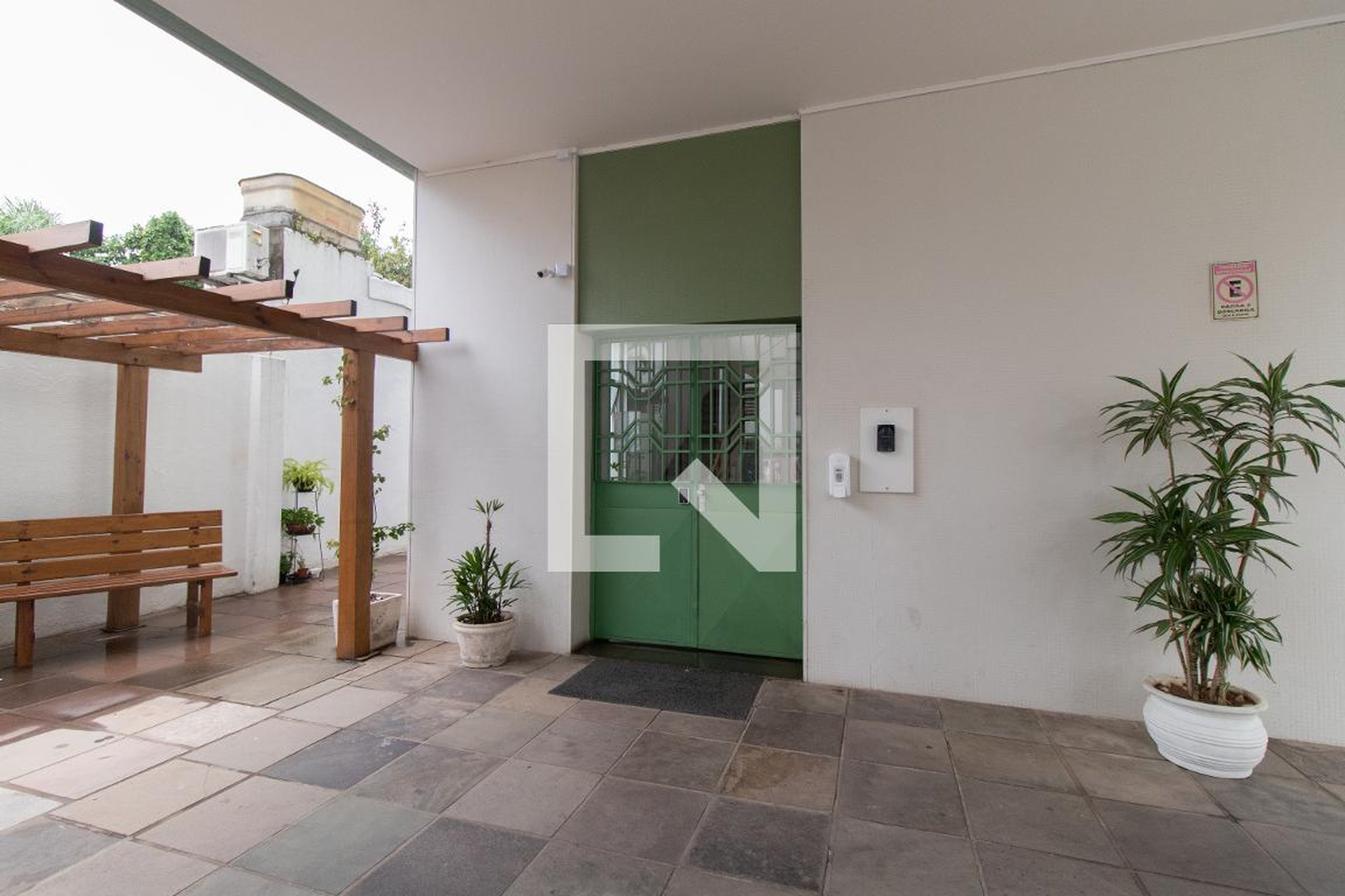 Área Externa - Edifício Pocone