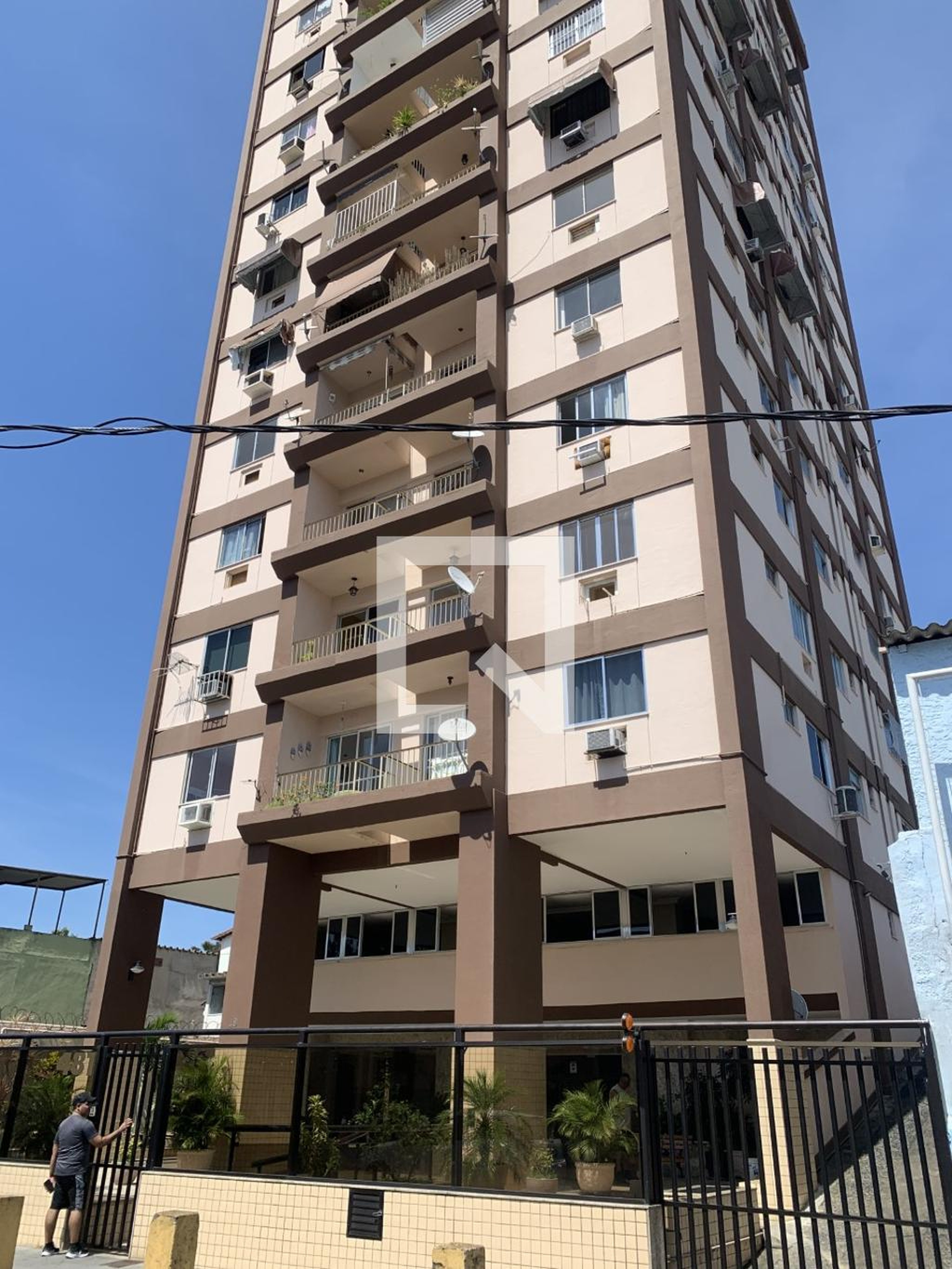 Fachada do Condomínio Edifício Solar Maria Lúcia