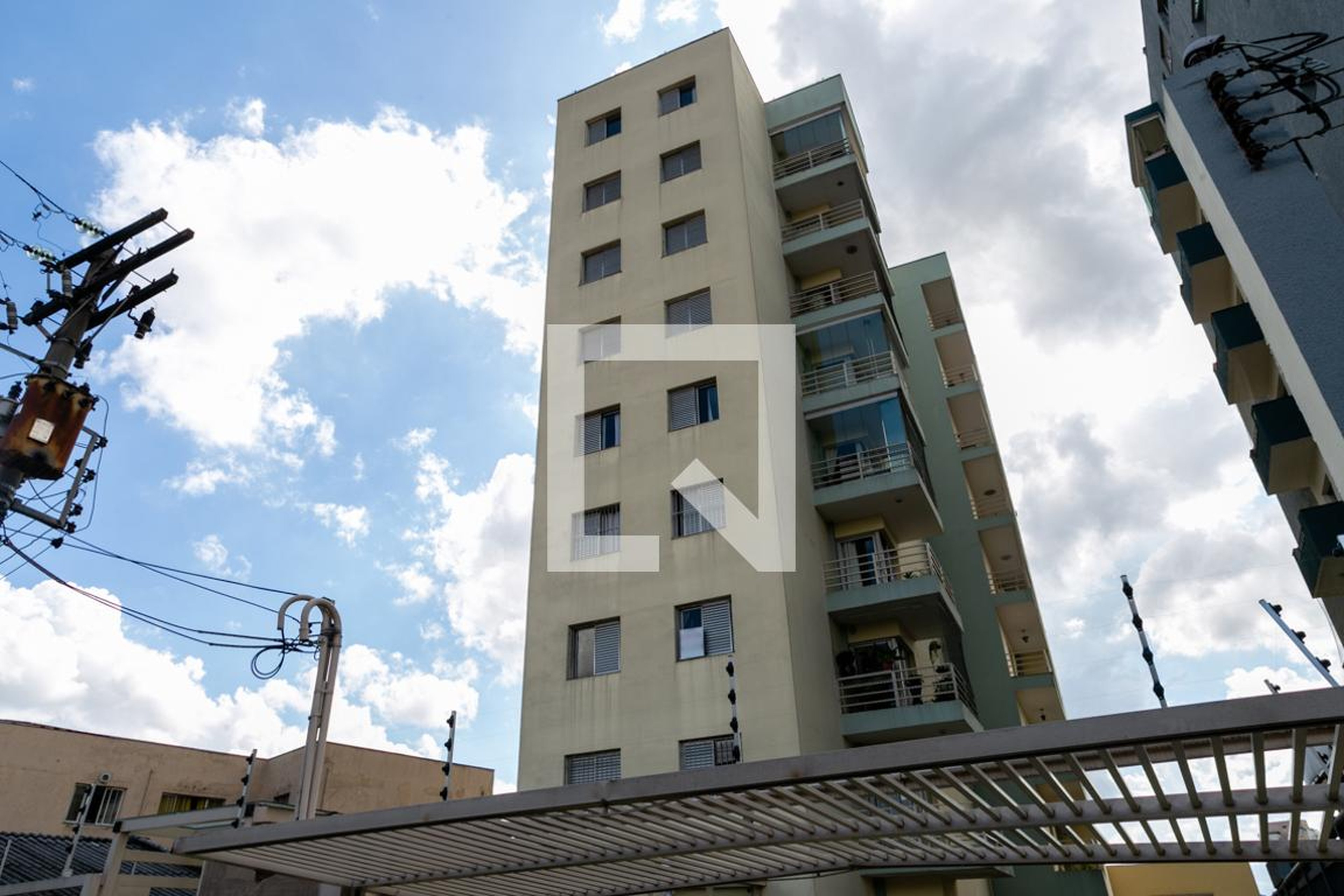 Fachada do prédio Condomínio em Rua Conde de Resende, 68